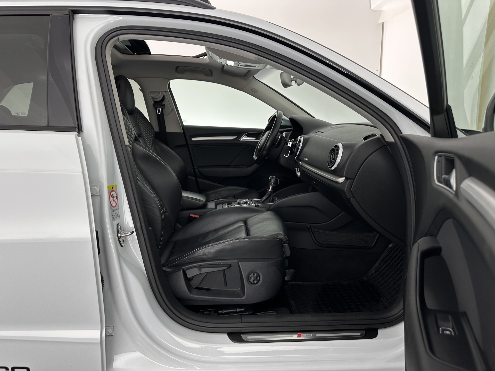 Audi S3 Sportback 2.0 TFSI Quattro Pro Line Plus Aut. *PANO | LEATHER | HEATED-SPORTSEATS | ADAPTIVE-CRUISE | FULL-LED | KEYLESS | CAMERA | NAVI-FULLMAP | PRIVACYGLASS | SHIFTPADDLES | ECC | PDC | 18''ALU*