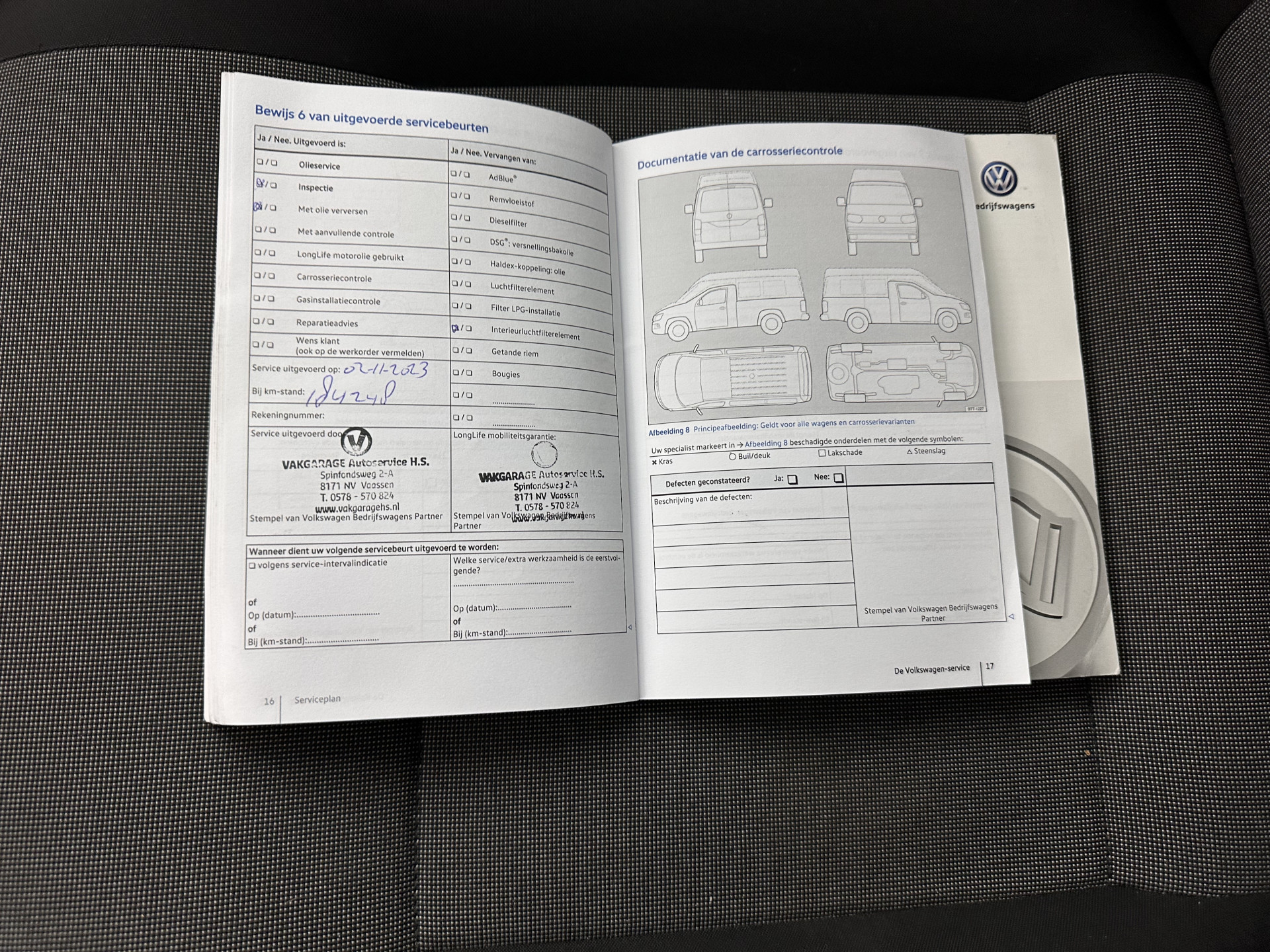 Volkswagen Transporter 2.0 TDI L1H2 Comfortline *NAVI-FULLMAP | AIRCO | CRUISE | CAMERA | INVENTER | DAB | PARKINGHEATER | COMFORTSEATS | PDC | TOWBAR*