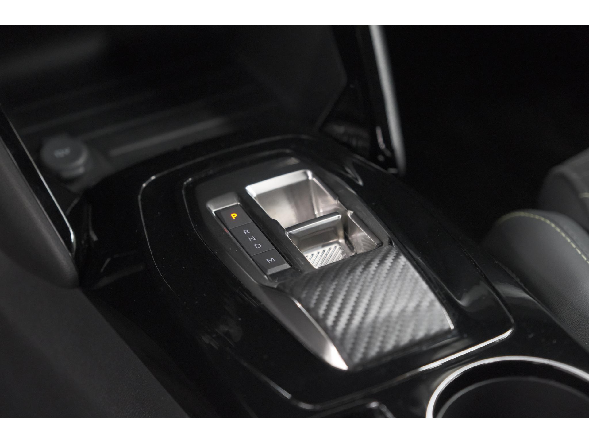 Peugeot 2008 PureTech 130 EAT8 GT | 360 Camera | Adaptieve Cruise Control | Pack Alcantara | Apple Carplay