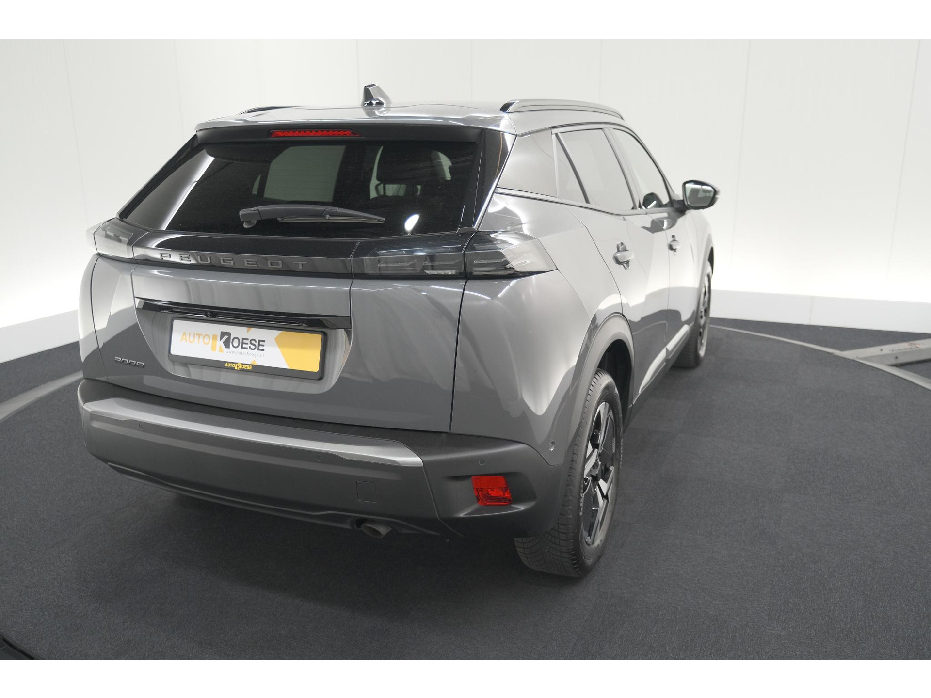 Peugeot 2008 PureTech 100 Allure | Allseason Banden | 360 Camera | Adaptieve Cruise Control | Dodehoekdetetie | Navigatie