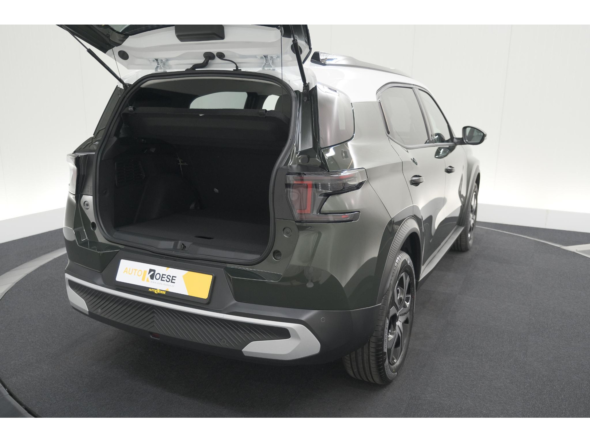 Citroen Ë-C3 Aircross Plus 113pk Extended Range 54 kWh | 11 KW Lader | Camera | Apple CarPlay | Parkeersensoren