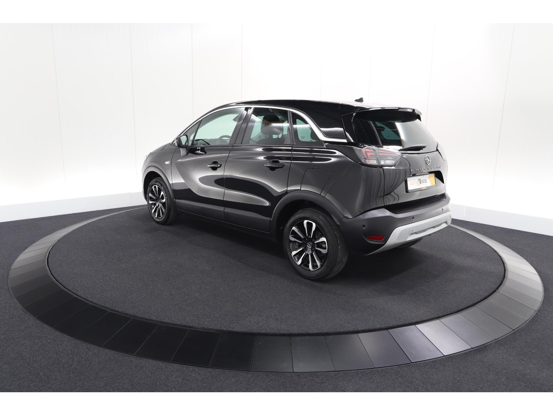 Opel Crossland 110 Turbo Business Elegance | Camera | Dodehoekdetectie | Navigatie | Apple Carplay