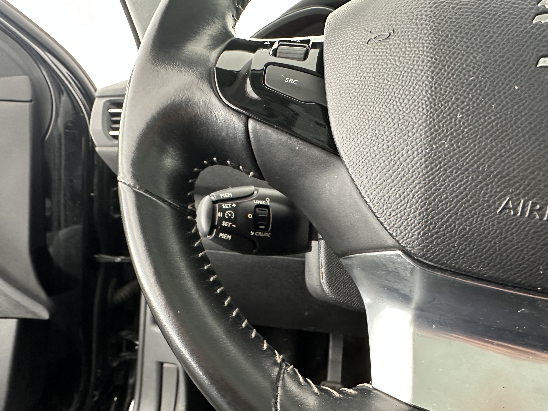 Peugeot 308 SW 1.6 BlueHDI Blue Lease Executive [⚠️] *PANO | NAVI-FULLMAP | ECC | PDC | CRUISE | CAMERA | TOWBAR | COMFORT-SEATS | 16''ALU*