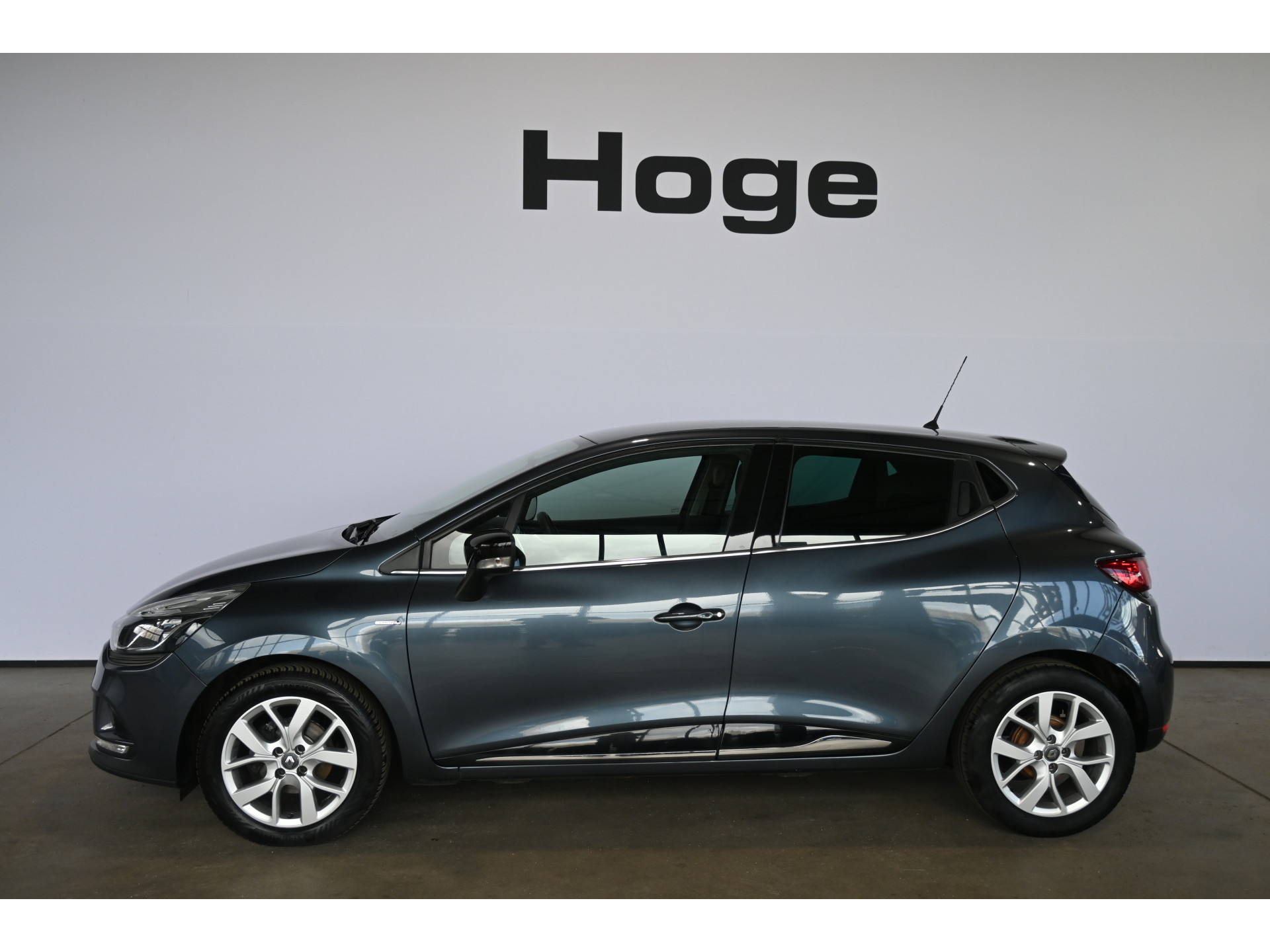 Renault Clio 1.5 dCi Limited Airco LED Navigatie Goed Onderhouden! Rijklaarprijs! Inruil Mogelijk!