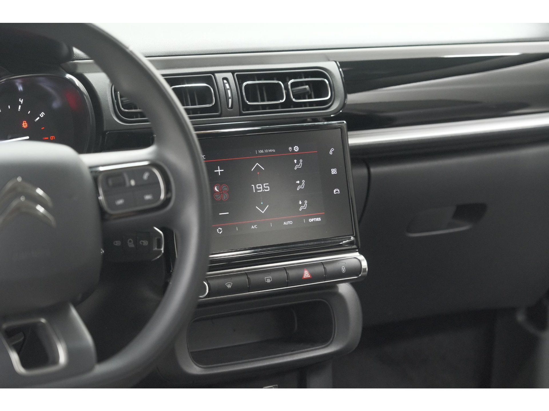 Citroen C3 PureTech 110 EAT6 Max | Apple Carplay | Parkeersensoren | Climate Control | 16 Inch Lichtmetalen Velgen