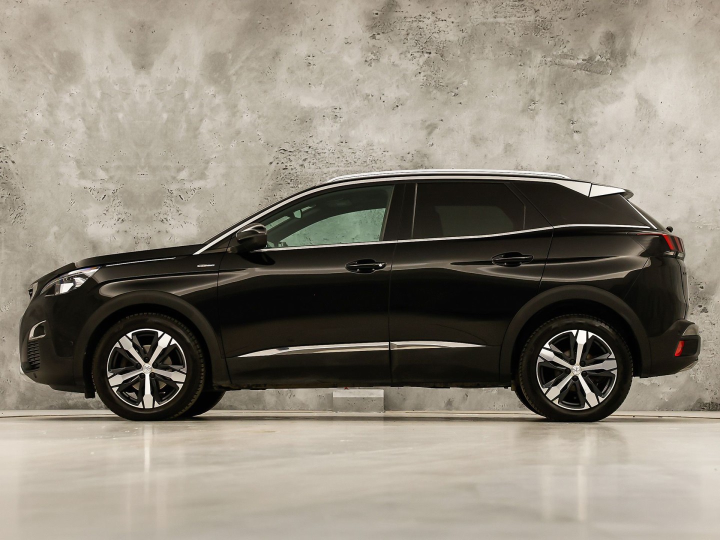 Peugeot 3008 1.2 PureTech GT Line (PANORAMADAK, APPLE CARPLAY, KEYLESS, 360 CAMERA, SPORTSTOELEN, GETINT GLAS, LED KOPLAMPEN, DRIVE MODE, NIEUWSTAAT)