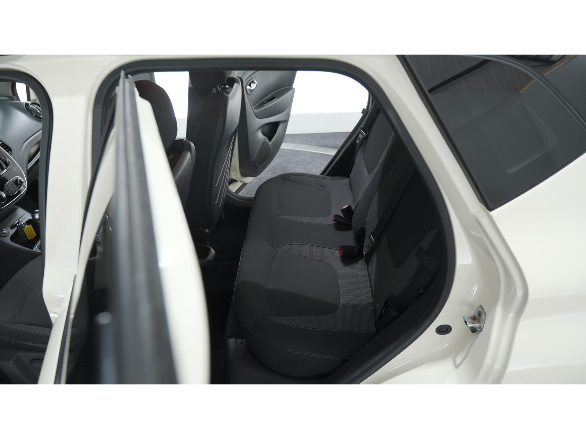 Renault Captur TCe 120 Dynamique | Trekhaak | Camera | R-Link Navigatie | Parkeersensoren