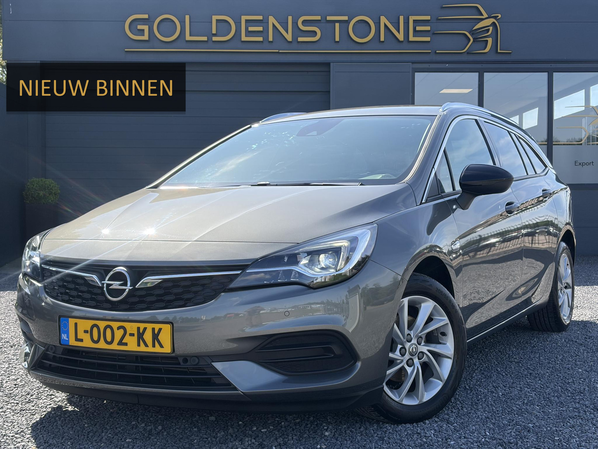 Opel Astra Sports Tourer 1.2 Business Elegance ✓1e Eigenaar✓110pk✓Carplay✓Camera✓Navi✓Clima✓Cruise✓Halfleder✓Comfortstoel✓Pdc V+A✓6 Bak✓Dealer Onderhouden✓Keyless✓Lm velgen✓N.A.P✓Apk tot 06-2027