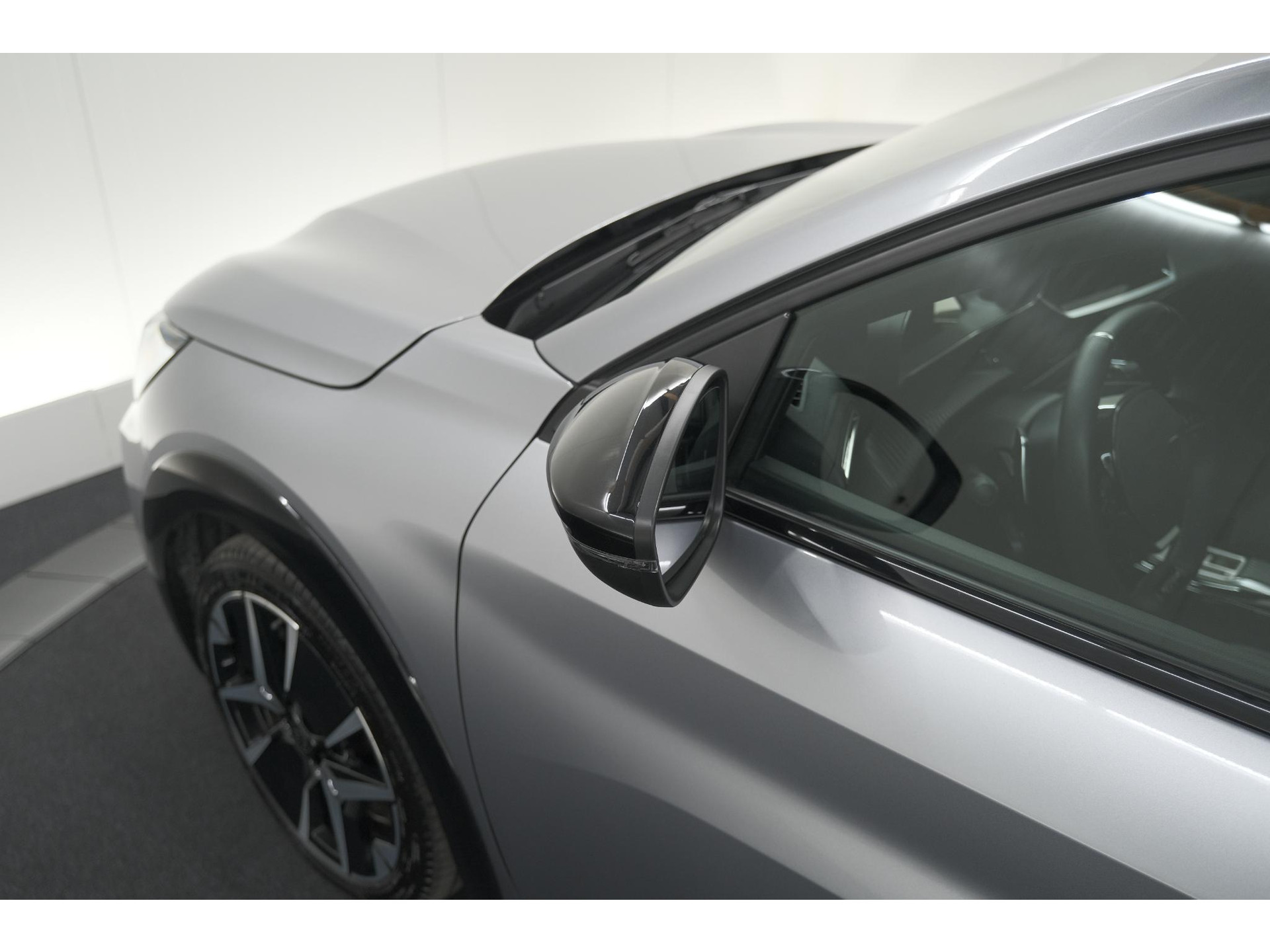 Peugeot 208 1.2 Hybrid 145 e-DCS6 GT | Alcantara Pakket | Camera | Apple Carplay | Stoelverwarming