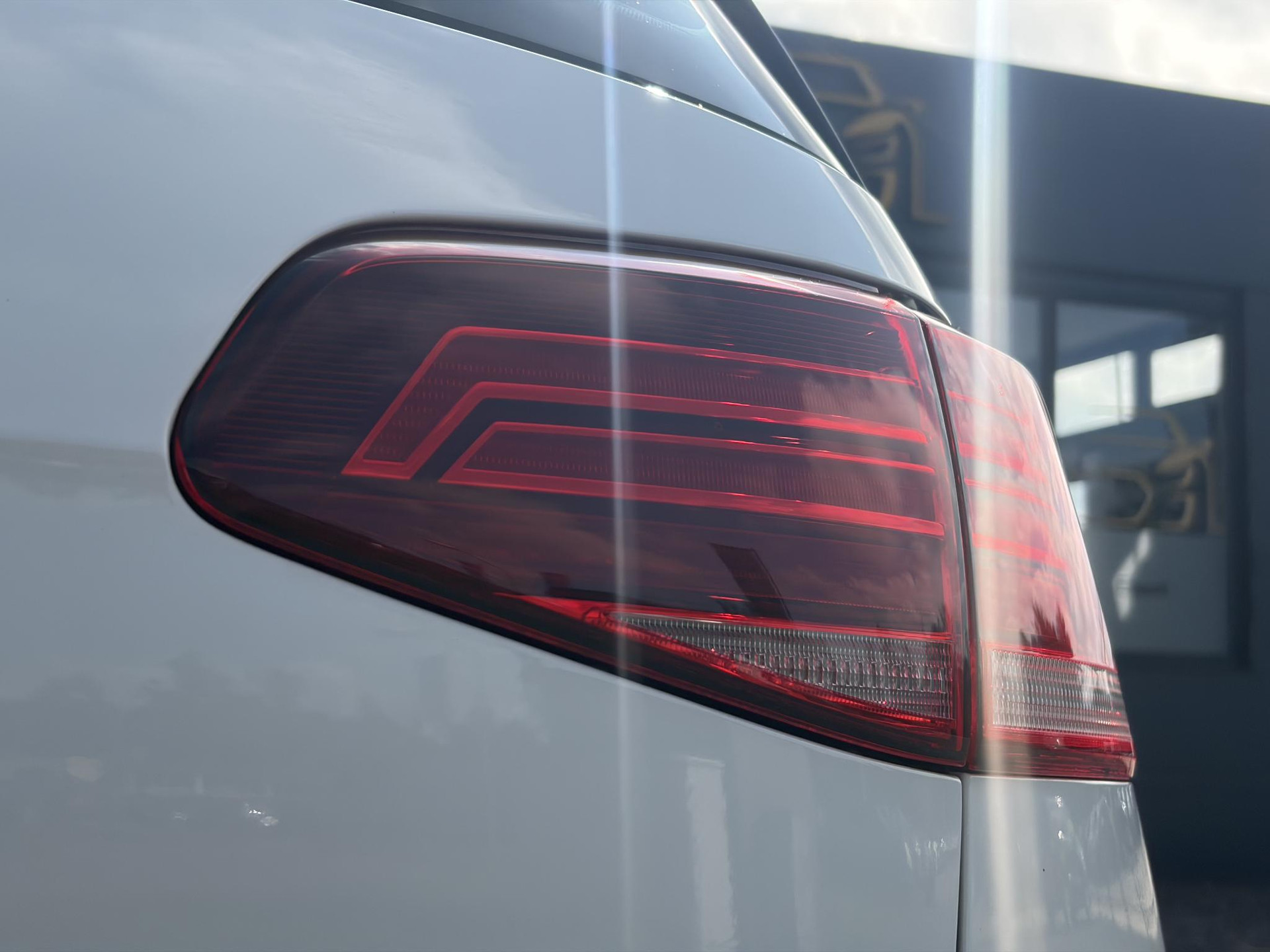 Volkswagen e-Golf ✓SOH 84,55%✓Carplay✓Navi✓LED✓Clima✓Cruise✓Pdc V+A✓Lm velgen✓N.A.P✓Apk tot 07-2027