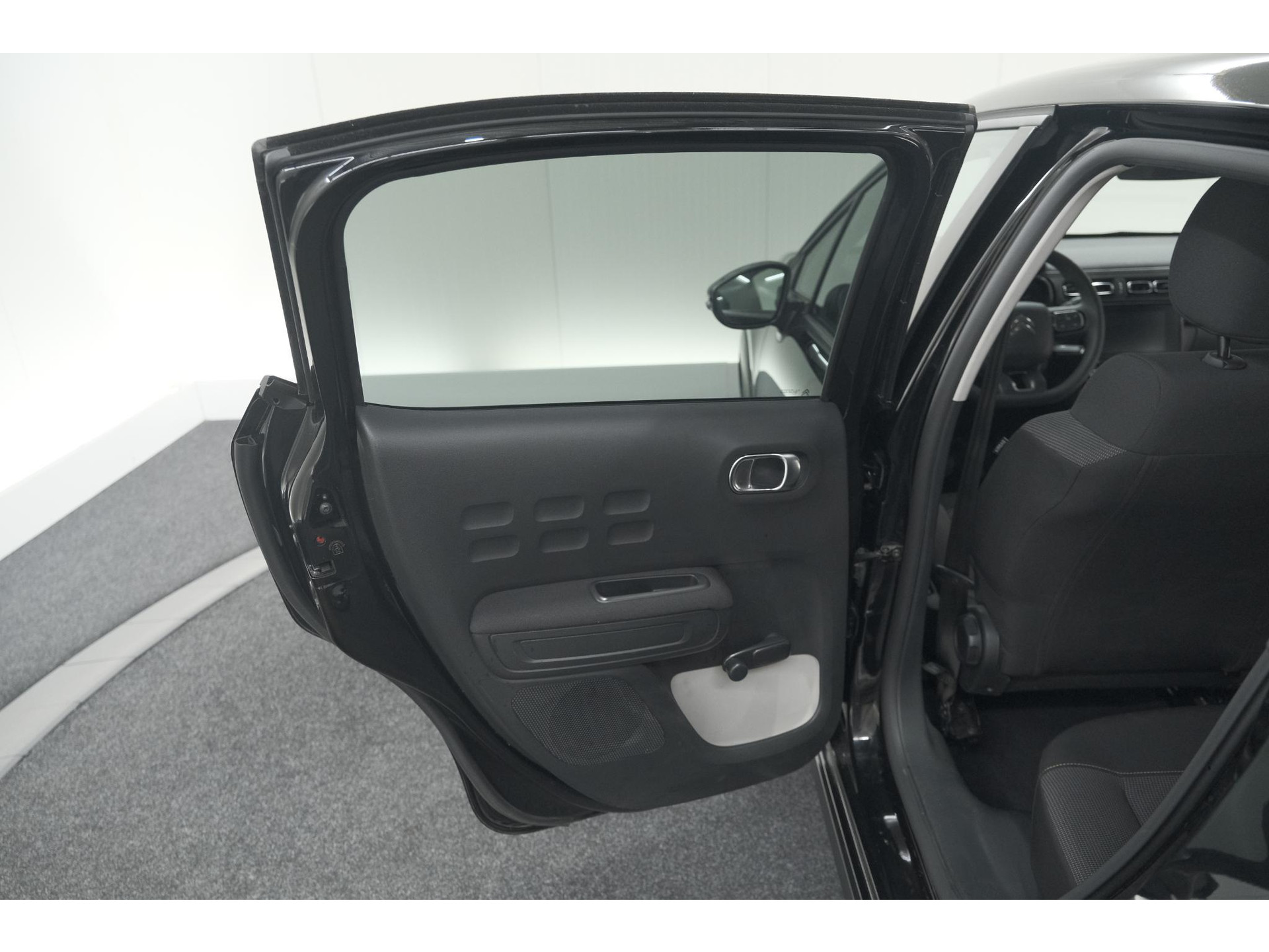 Citroen C3 PureTech 110 EAT6 Max | Apple Carplay | Parkeersensoren | Climate Control | 16 Inch Lichtmetalen Velgen