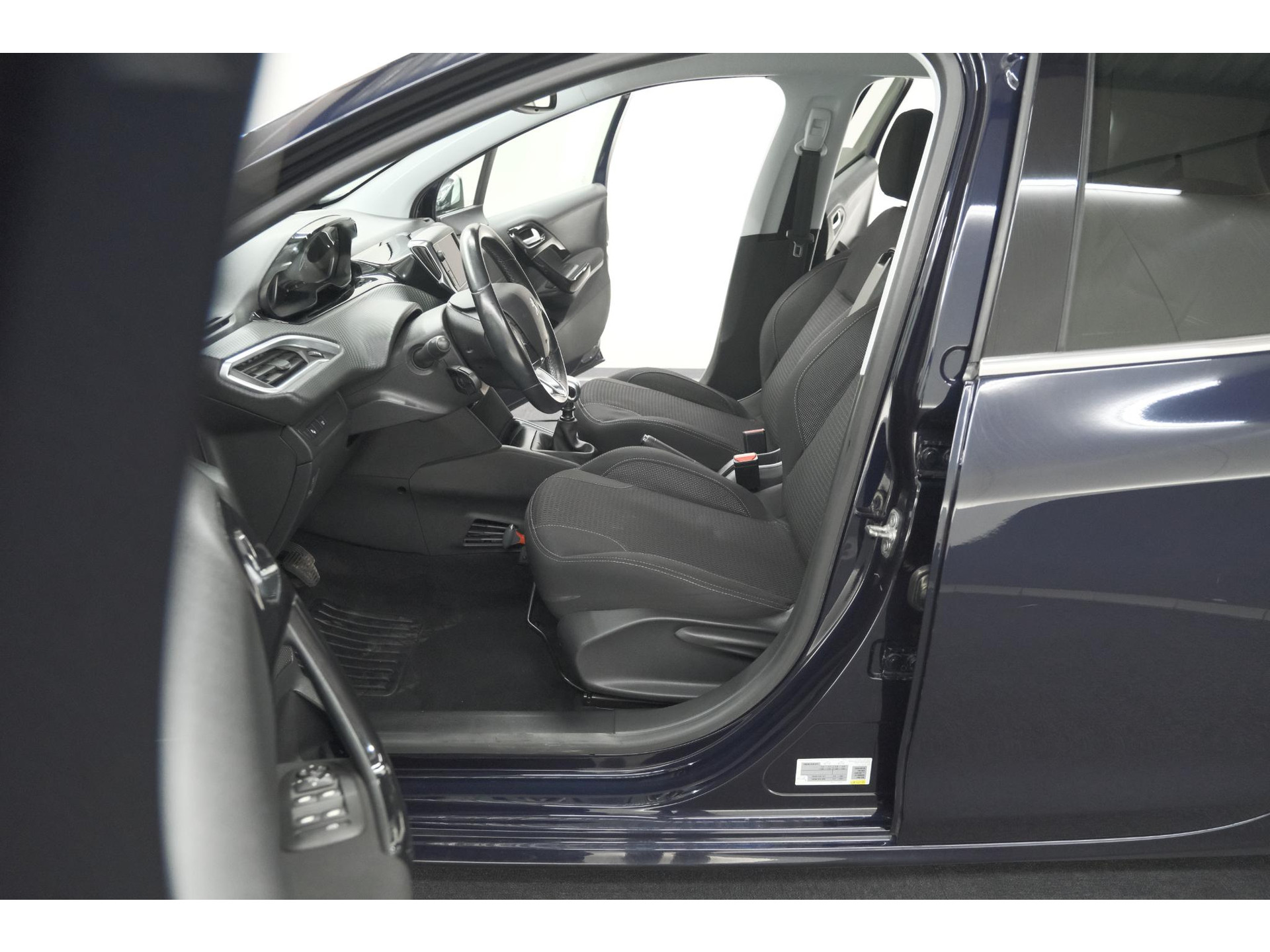 Peugeot 208 PureTech 110 Tech Edition | Camera | Apple Carplay | Parkeersensoren