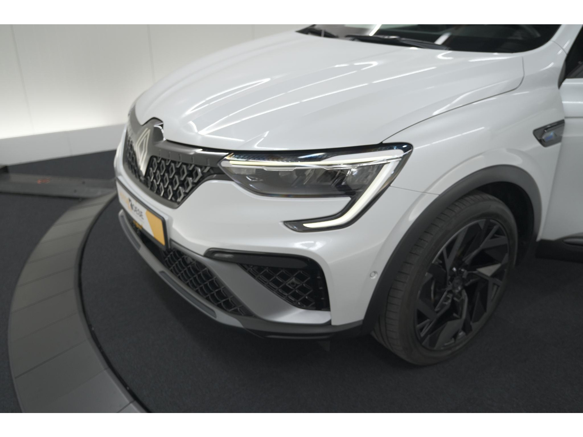 Renault Arkana 1.6 E-Tech full hybrid 145 esprit Alpine | 360 Camera | Panoramadak | Stoelverwarming | Dodehoekdetectie