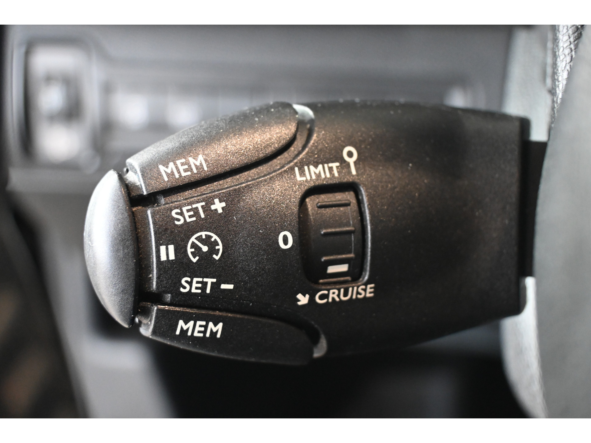 Peugeot 308 SW 1.6 BlueHDI Blue Lease Pack Nap Clima Cruise NavigatieTrekhaak PDC Goed Onderhouden! Inruil Mogelijk!