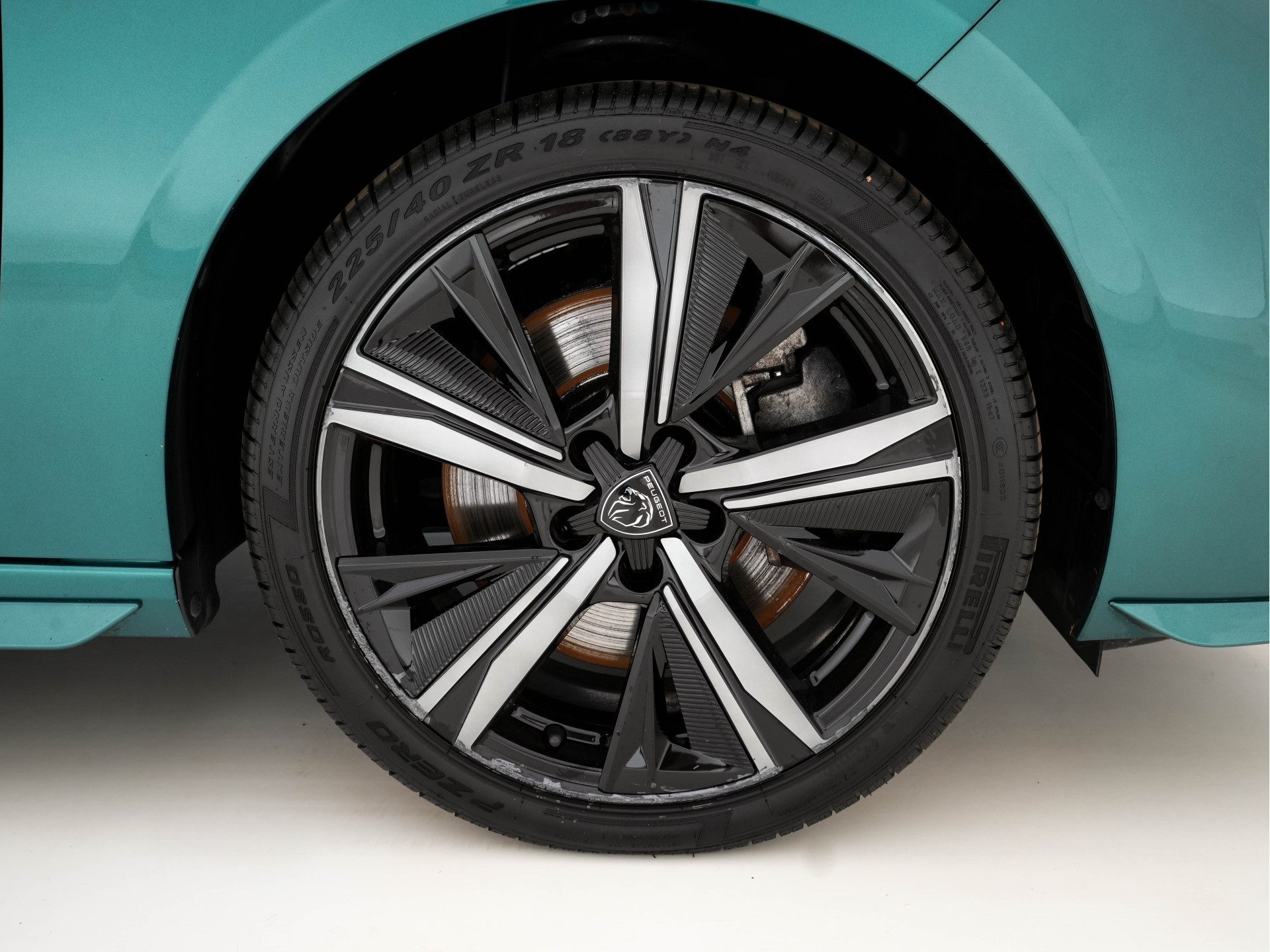 Peugeot 308 SW 1.6 HYbrid 180 GT-Sport-Pack Business (INCL-BTW) Aut. *PANO | LEATHER-MICROFIBRE | MATRIX-LED | TOPVIEW | MEMORY-PACK | ADAPTIVE-CRUISE | BLINDSPOT | DIGI-COCKPIT | HEATED-SPORTSEATS | KEYLESS | LANE-ASSIST | NAVI-FULLMAP | ...