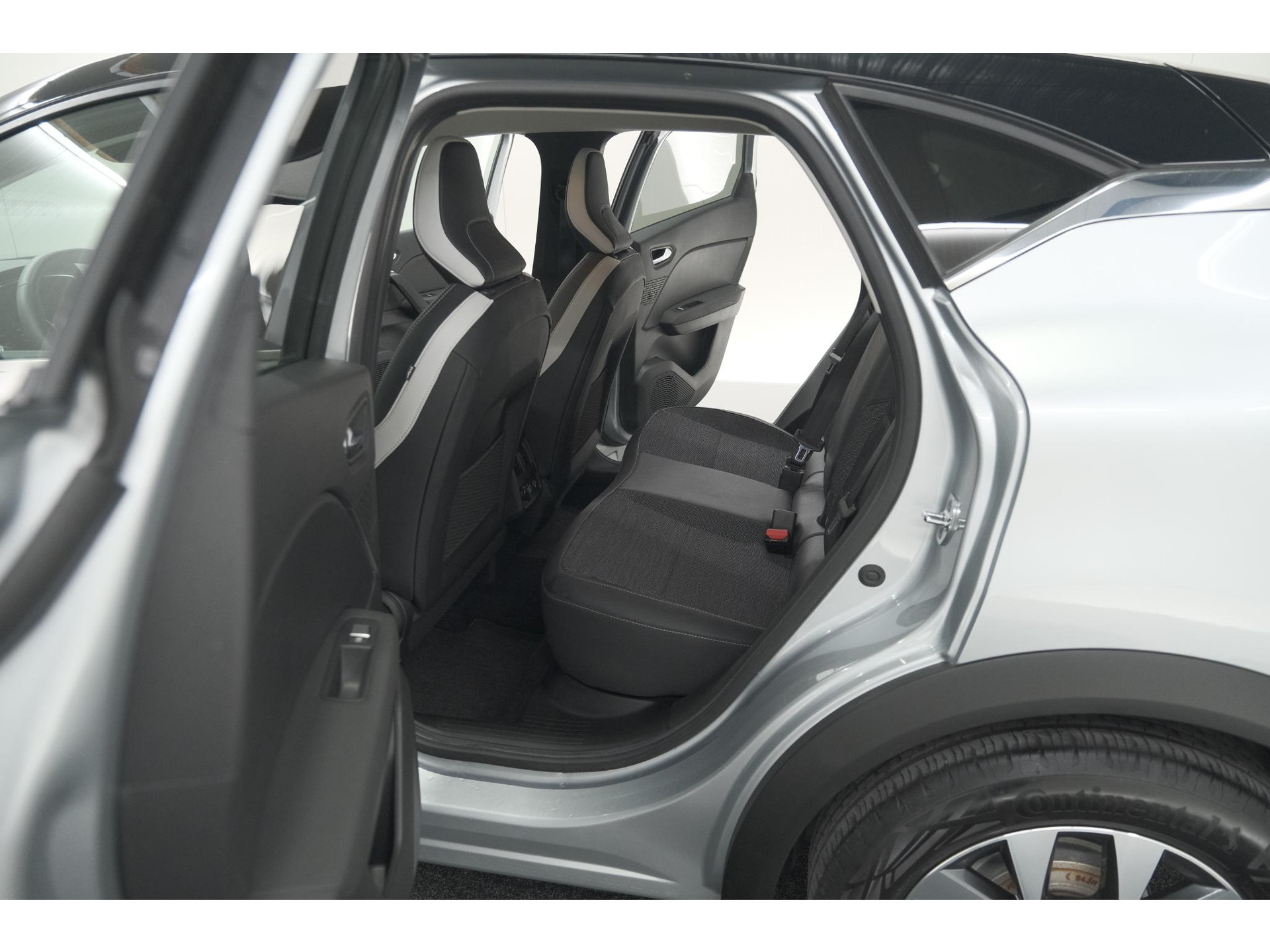 Renault Captur TCe 90 Intens | Trekhaak | Camera | Navigatie | Parkeersensoren | Apple Carplay