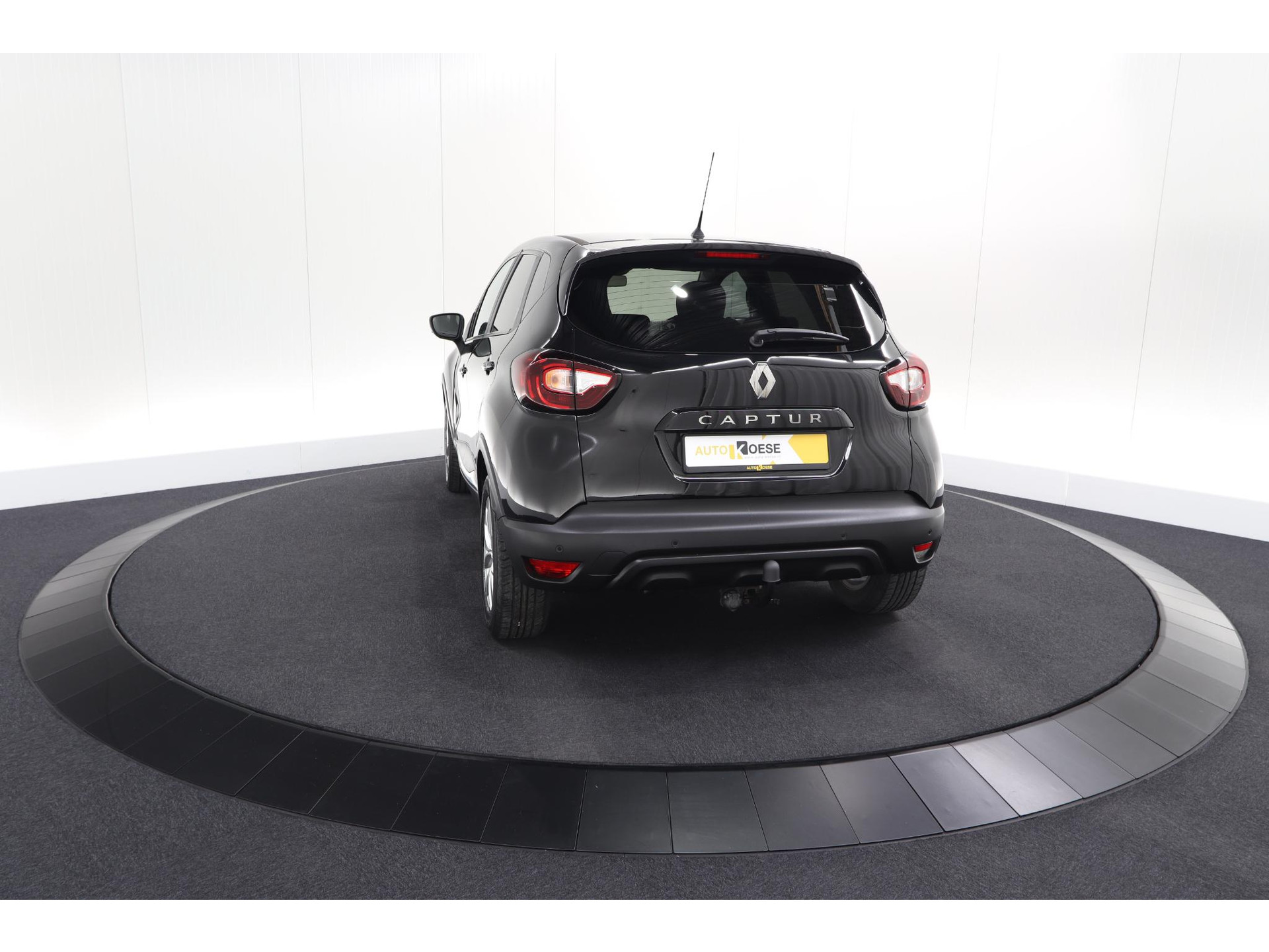 Renault Captur TCe 90 Limited | Trekhaak | Navigatie | Parkeersensoren