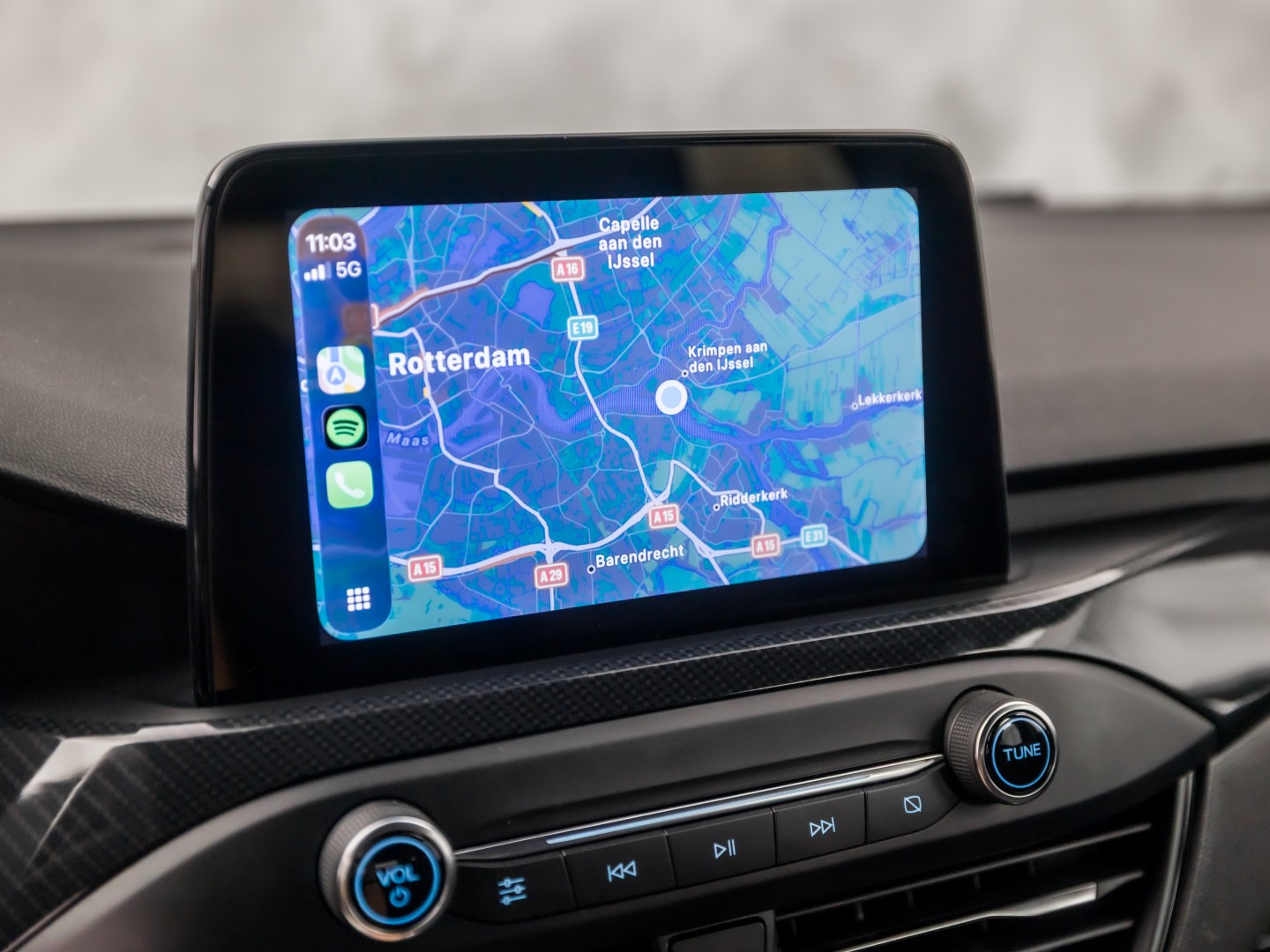Ford Focus Wagon 1.0 EcoBoost ST Line Sport 125PK (APPLE CARPLAY, GROOT NAVI, STUUR/STOELVERWARMING, GETINT GLAS, CAMERA, ADAPTIVE CRUISE, SPORTSTOELEN, KEYLESS, LANE ASSIST, NIEUWSTAAT)