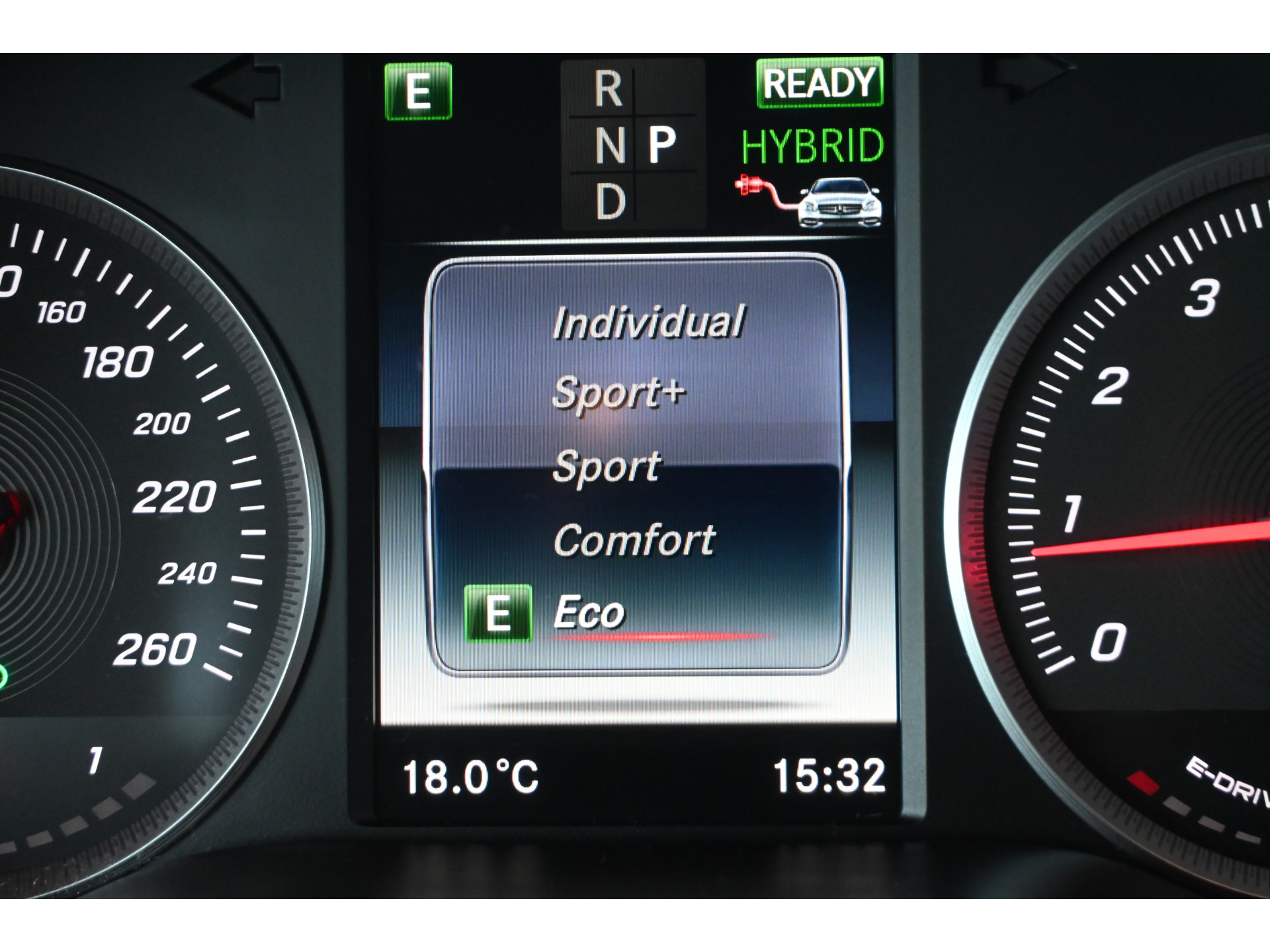 Mercedes-Benz GLC-klasse 350e 4MATIC Business Solution Automaat Navigatie Stoelverwarming Trekhaak Rijklaaprijs! Inruil Mogelijk!