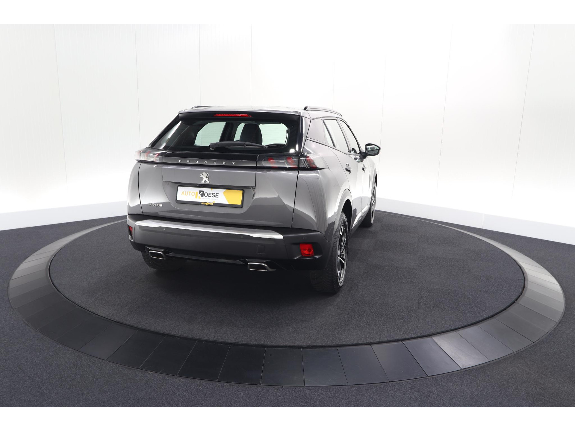Peugeot 2008 PureTech 130 Allure | Camera | Stoelverwarming | Apple Carplay | Parkeersensoren voor + Achter