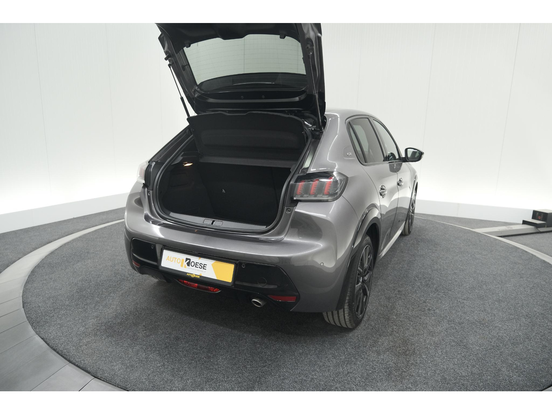 Peugeot 208 PureTech 100 GT | Camera | Adaptieve Cruise Control | Navigatie | Apple Carplay