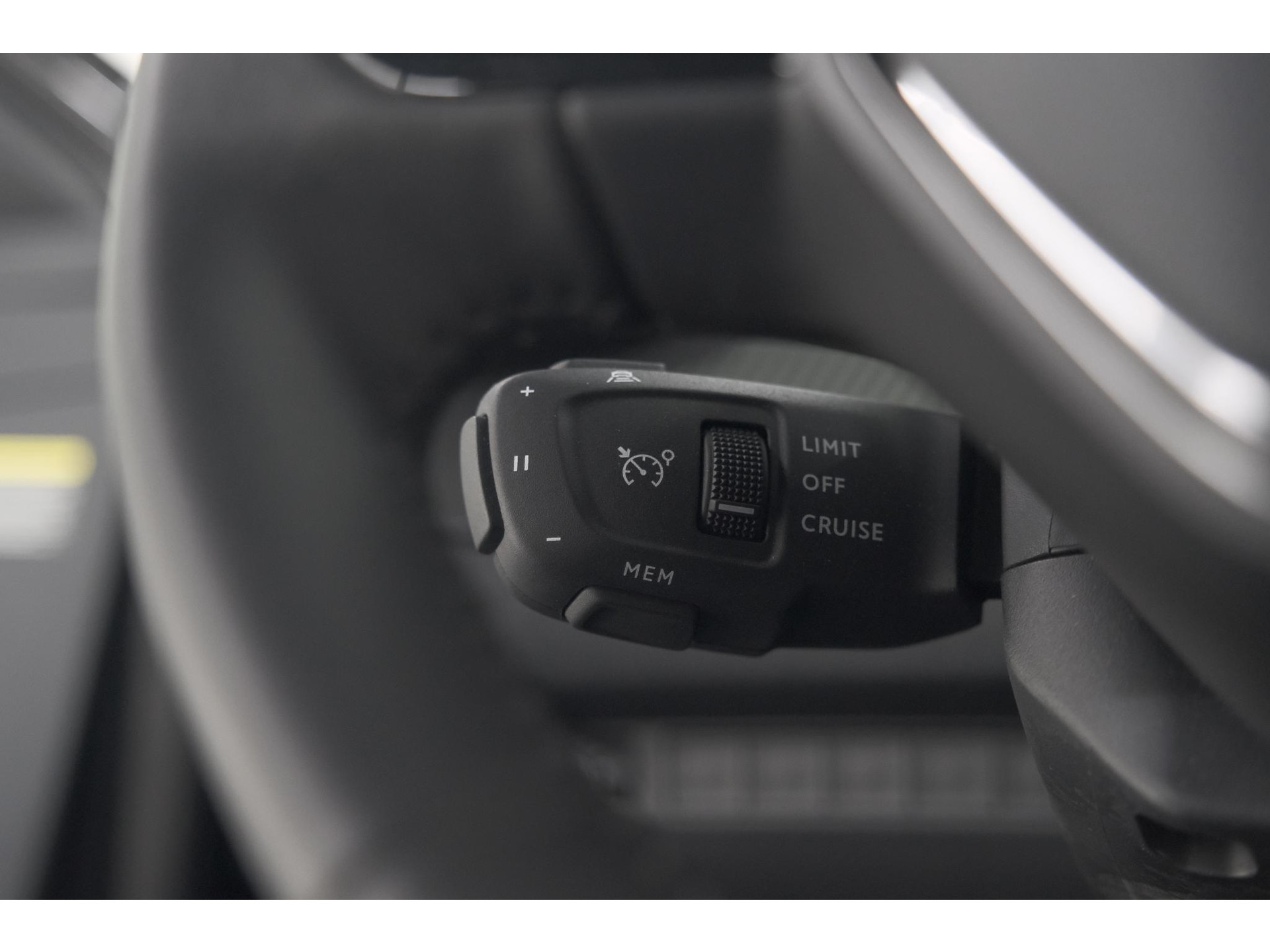 Peugeot 208 PureTech 100 Allure | 360 Camera | Adaptieve Cruise Control | Dodehoekdetectie