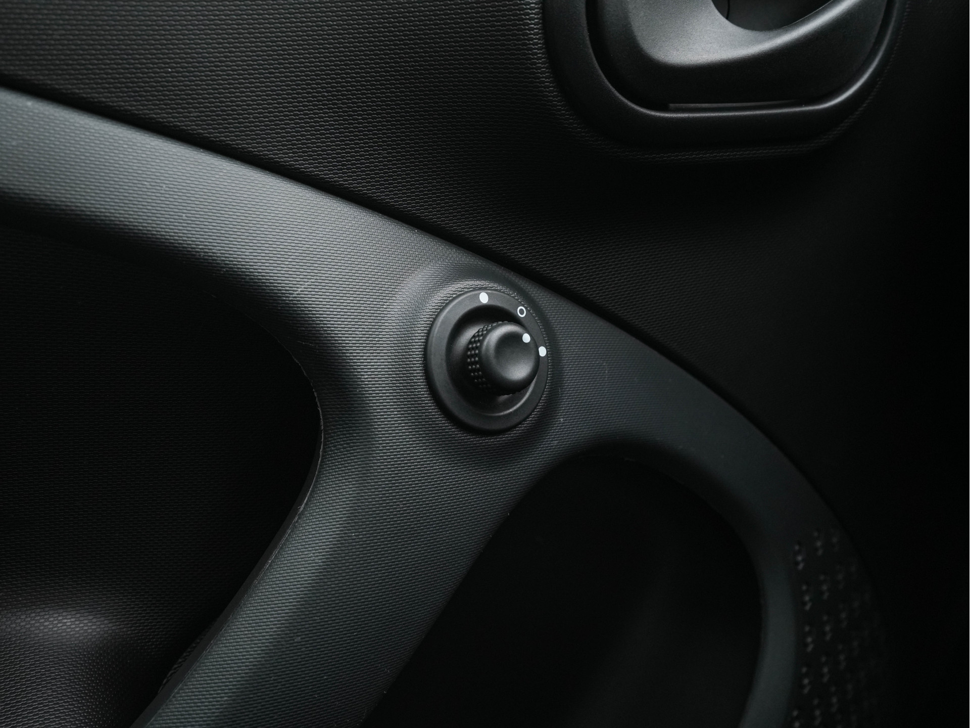 Smart forfour EQ Essential 18 kWh [ 3-Fase ] (INCL-BTW) Aut. *LEATHER | AIRCO | CRUISE | DAB+ | COMFORT-SEATS | 15''ALU*