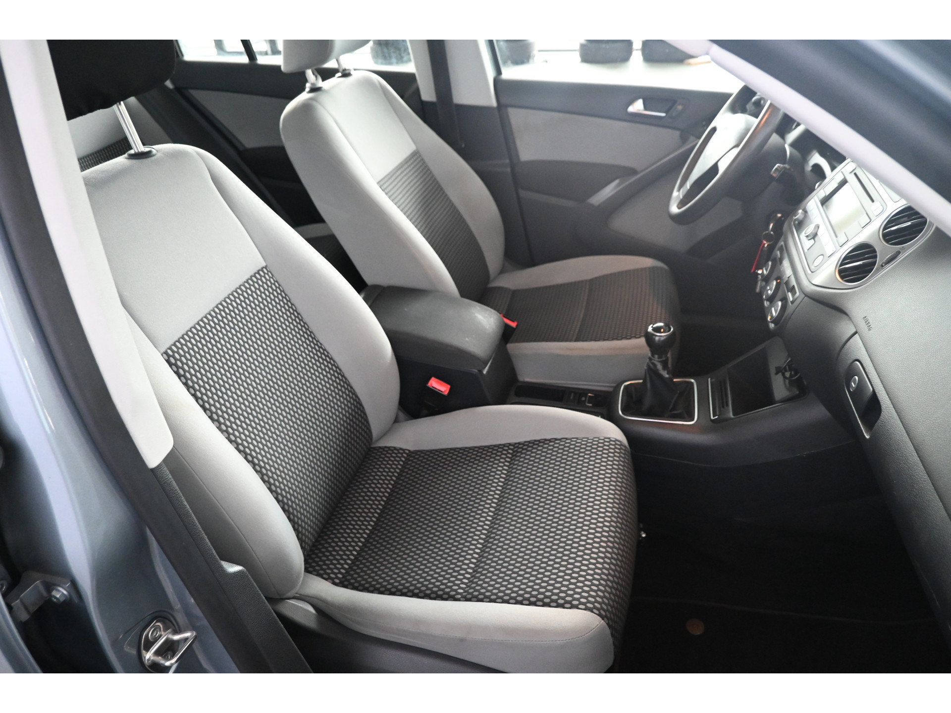 Volkswagen Tiguan 1.4 TSI Comfort&Design Ecc Airco Cruise Control Trekhaak Rijklaarprijs Inruil Mogelijk!