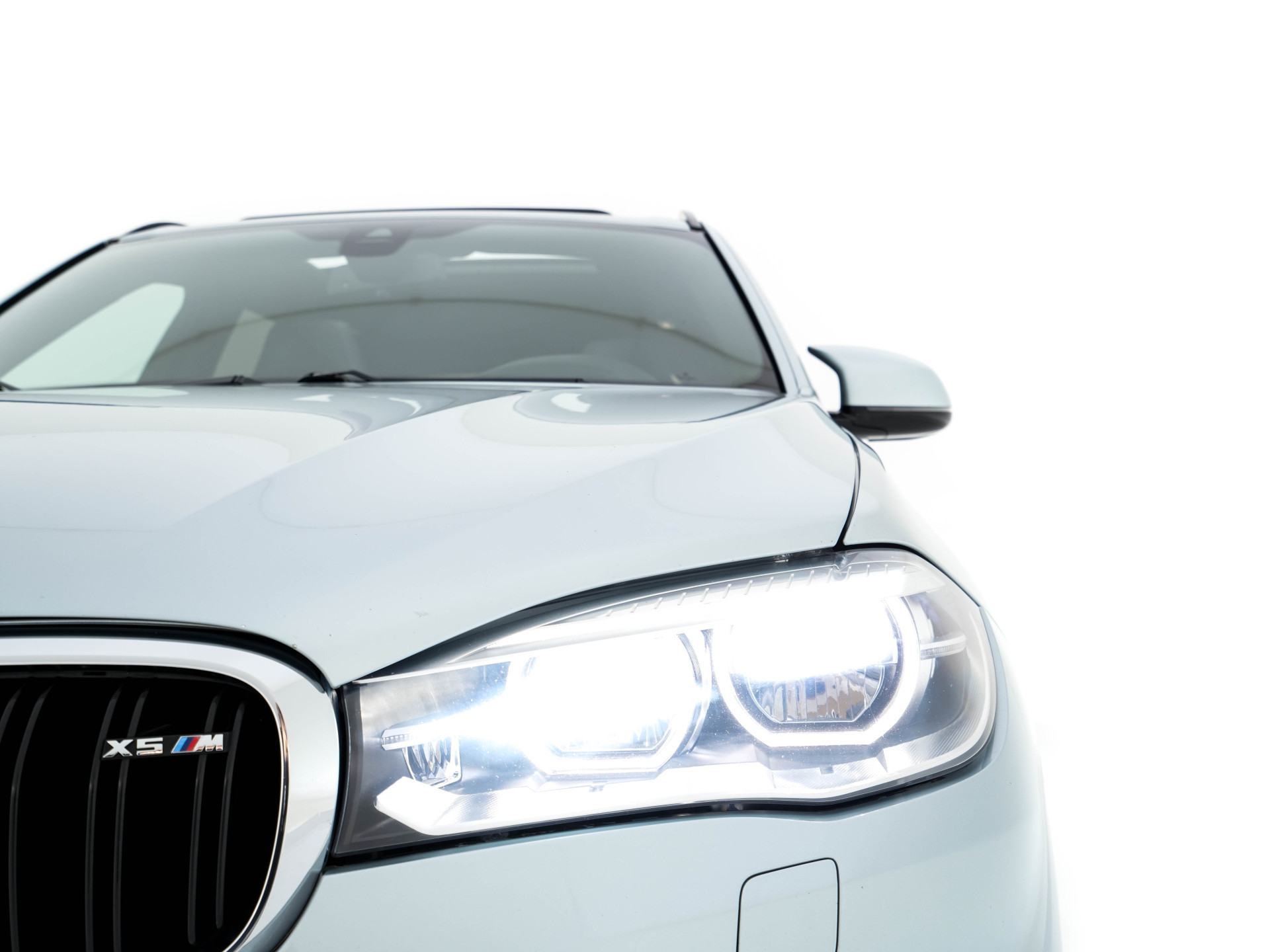 BMW X5 M High Executive M-Sportpack Aut. *PANO | HEAD-UP | LEATHER | FULL-LED | NAVI-FULLMAP | MEMORY-PACK | HARMAN/KARDON-AUDIO | KEYLESS | CAMERA | HEATED-COMFORTSEATS | SHIFTPADDLES | TOWBAR | 20''ALU*