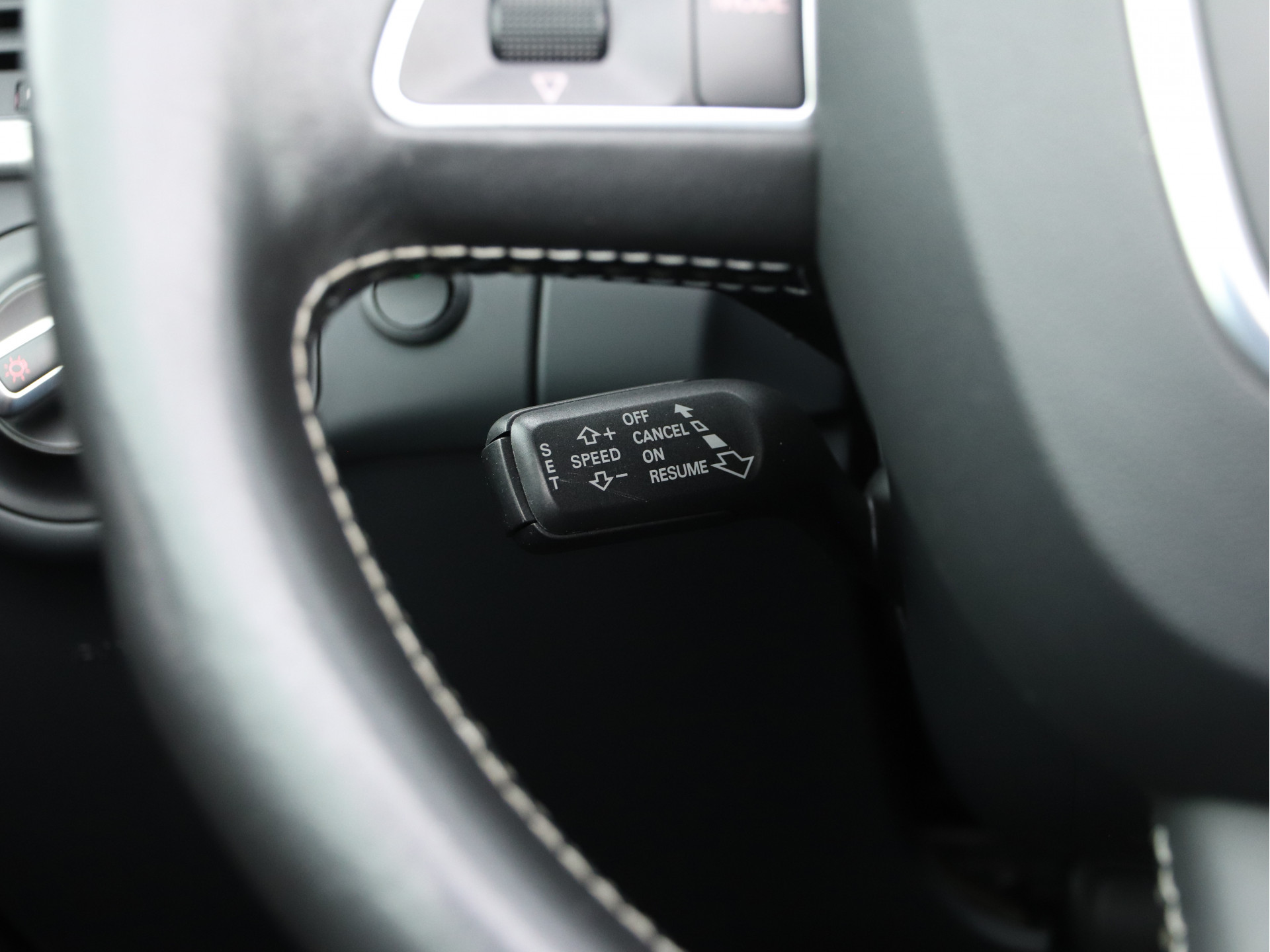 Audi S5 Cabriolet 3.0 TFSI Quattro Aut. *LEATHER | BI-XENON | NAVI-FULLMAP | BANG/OLUFSEN-AUDIO | PDC | ECC | CRUISE | CAMERA | SHIFT-PADDLES | MEMORY-PACK | HAEATED/VENTILATED-SPORTSEATS | AIRSCARF | CARBON-INLAY | KEY