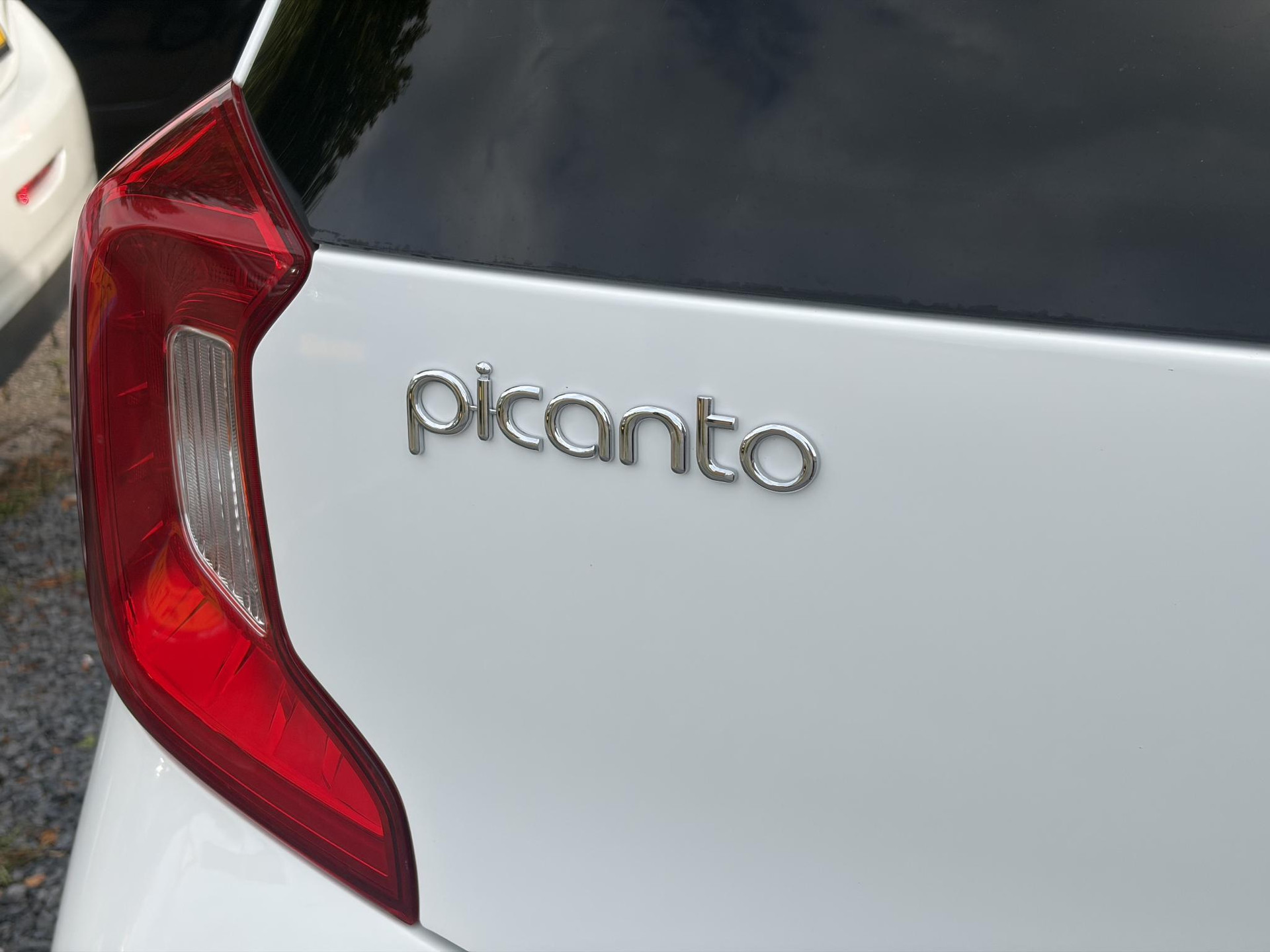 Kia Picanto 1.0 T-GDI GT-Line ✓102pk✓Draadloze telefoonlader✓Carplay✓2e Eigenaar✓Keyless✓Camera✓Stoelverw-Stuurverw✓Leder✓Navi✓Airco✓Cruise✓Lm velgen✓Pdc✓N.A.P✓Net beurt gehad✓Apk tot 09-2027