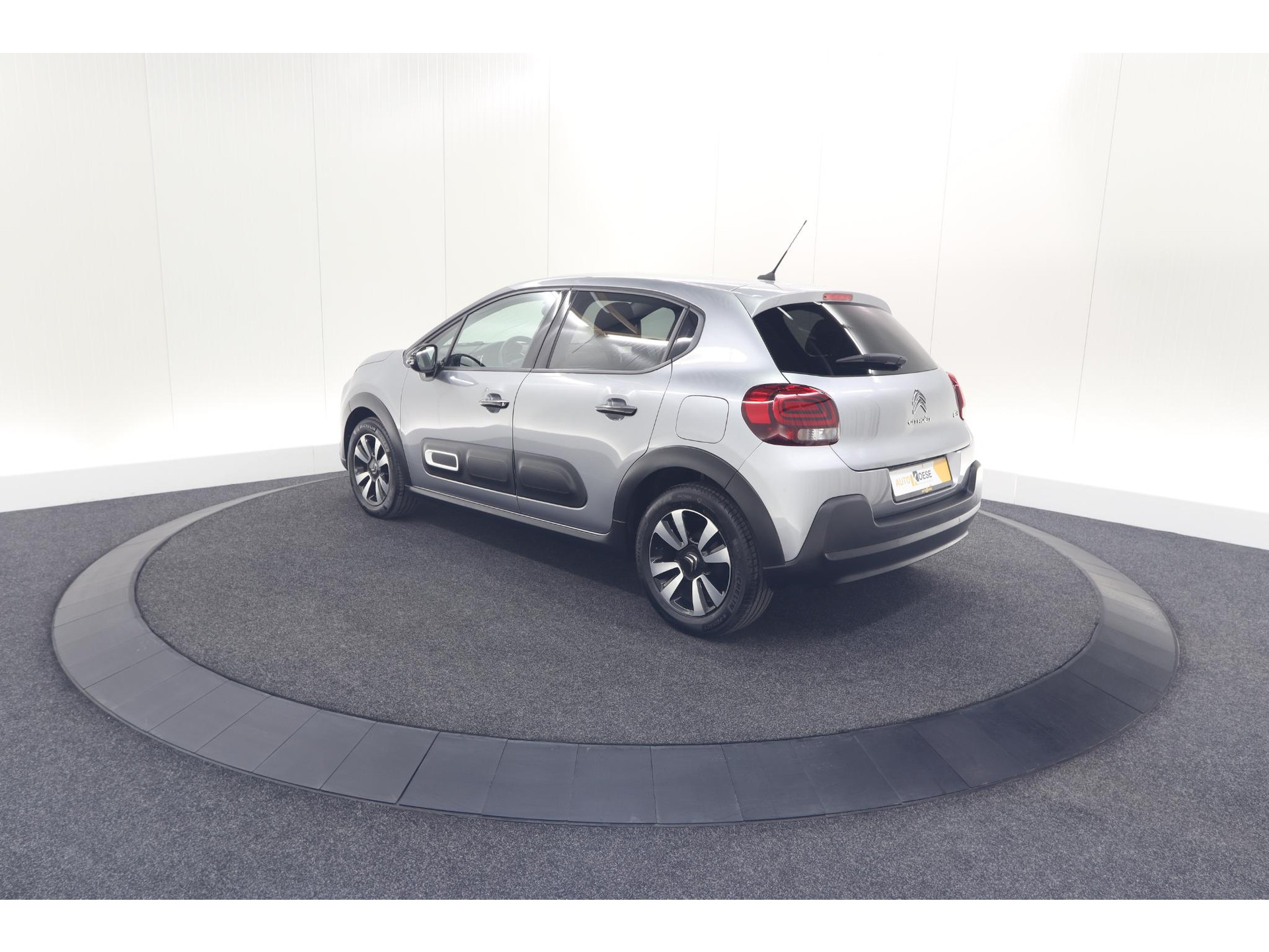 Citroen C3 PureTech 83 Max | Camera | Stoelverwarming | Navigatie | Parkeersensoren