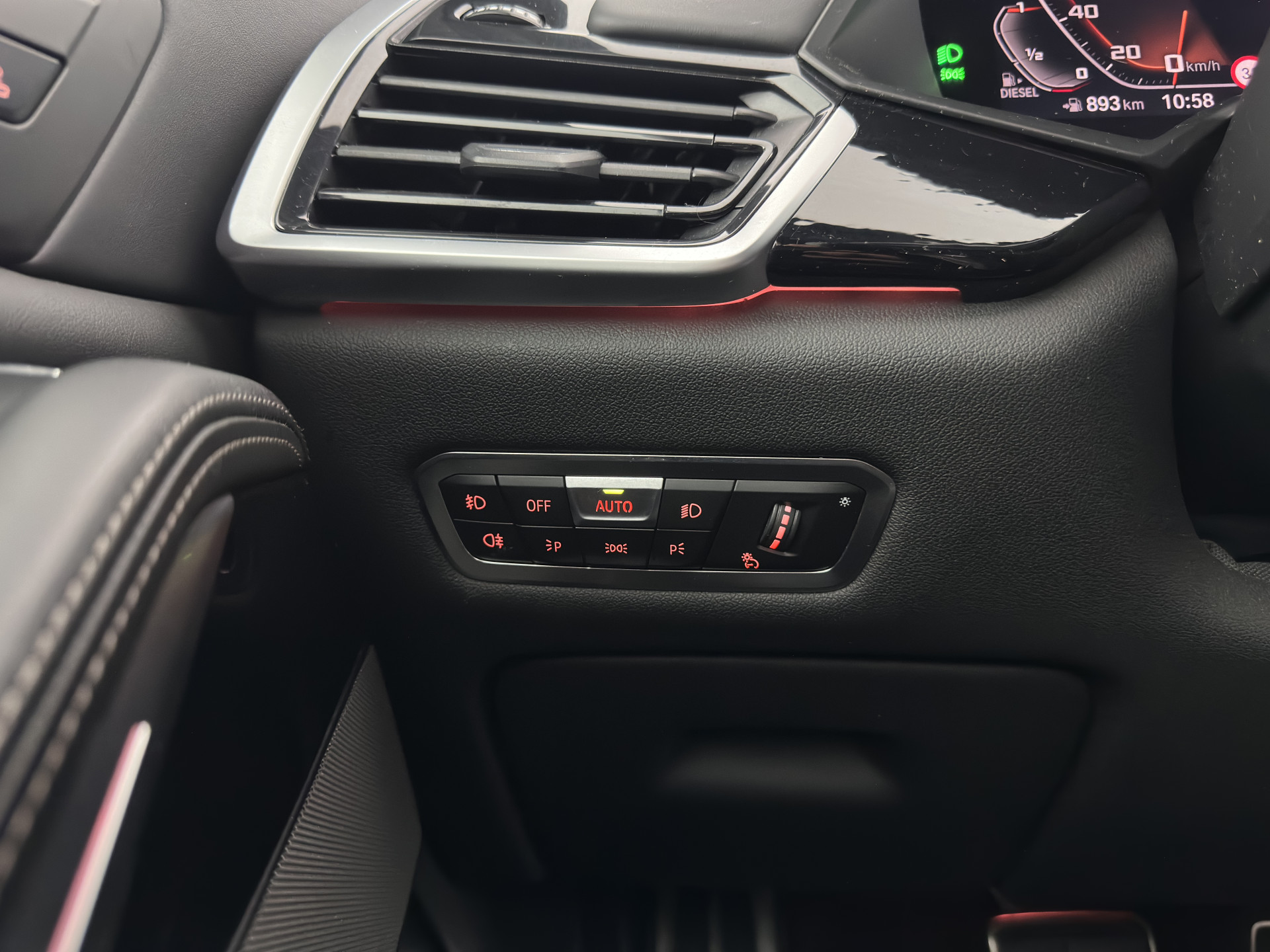 BMW X5 M50d M-Sportpack High Executive Aut. *PANO | HEAD-UP | LASER-LED | LEATHER | SOFT-CLOSE | ADAPTIVE-CRUISE | HARMAN/KARDON | BLIND-SPOT | MEMORY-PACK | TOP-VIEW | DIGI-COCKPIT | NAVI-FULLMAP | ECC | PDC | TOWBAR |