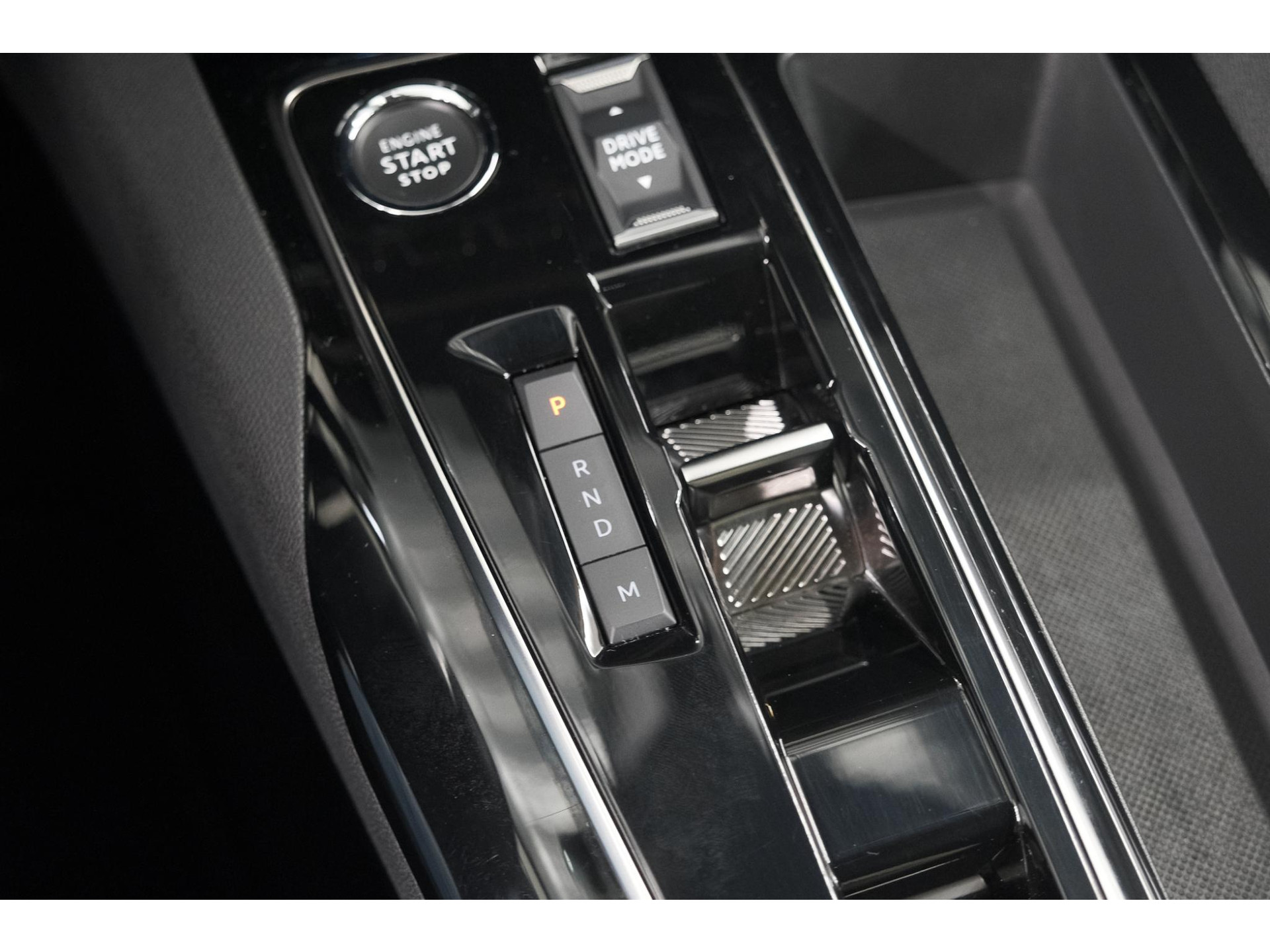Peugeot 3008 PureTech 130 EAT8 GT | Adaptieve Cruise Control | Camera | Navigatie | Apple Carplay