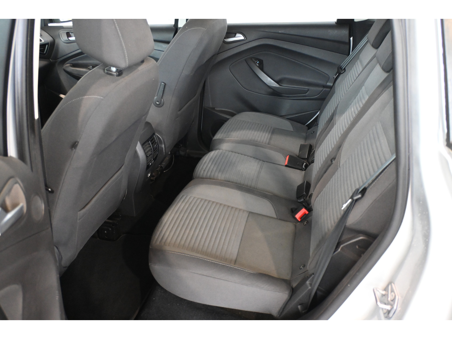 Ford C-Max 1.0 Titanium Clima Cruise control Navigatie Rijklaarprijs Inruil Mogelijk!