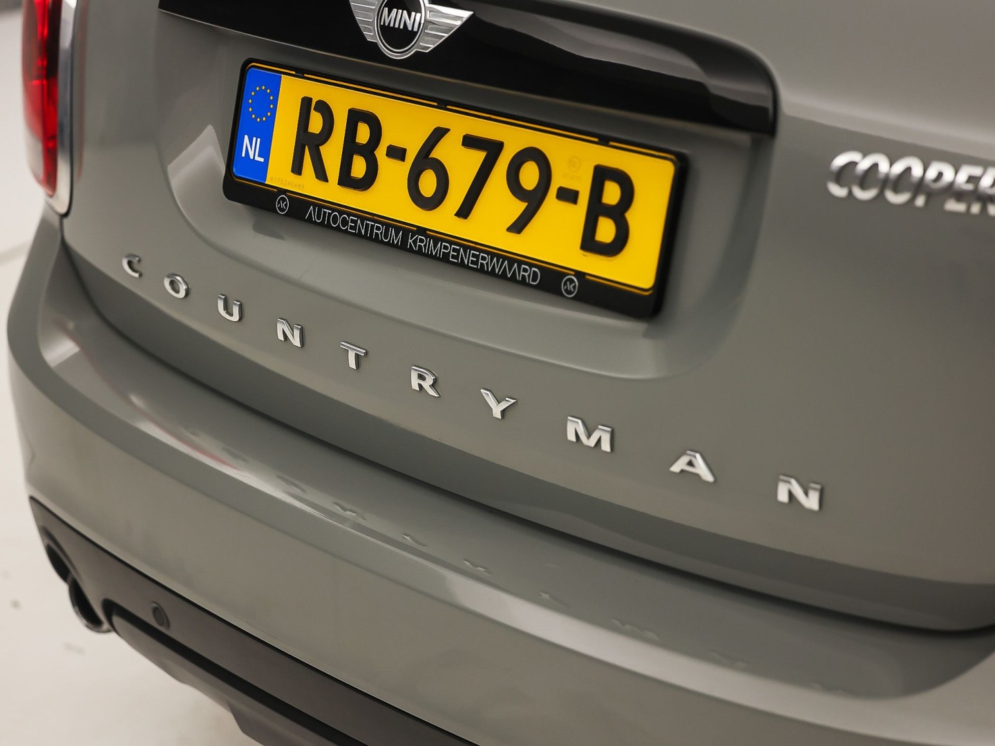 MINI Countryman 1.5 Cooper Chili (NAVIGATIE, CLIMATE, LEDER, PARKEERSENSOREN, SPORTSTOELEN, CRUISE, NIEUWE APK, NIEUWSTAAT)