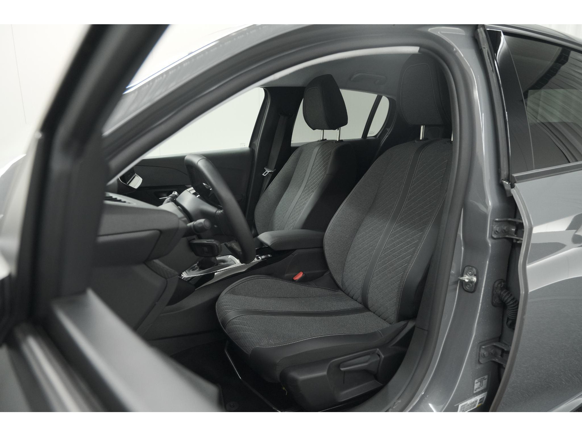 Peugeot 208 PureTech 100 Allure | 360 Camera | Adaptieve Cruise Control | Navigatie | Dodehoekdetectie