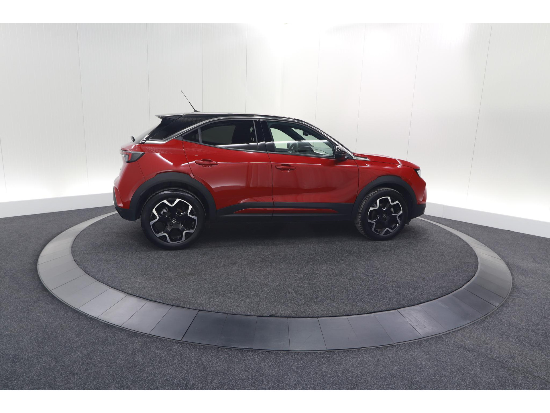 Opel Mokka 130 Turbo EAT8 Ultimate | Camera | Dodehoekdetectie | Massage | Adaptieve Cruise Control