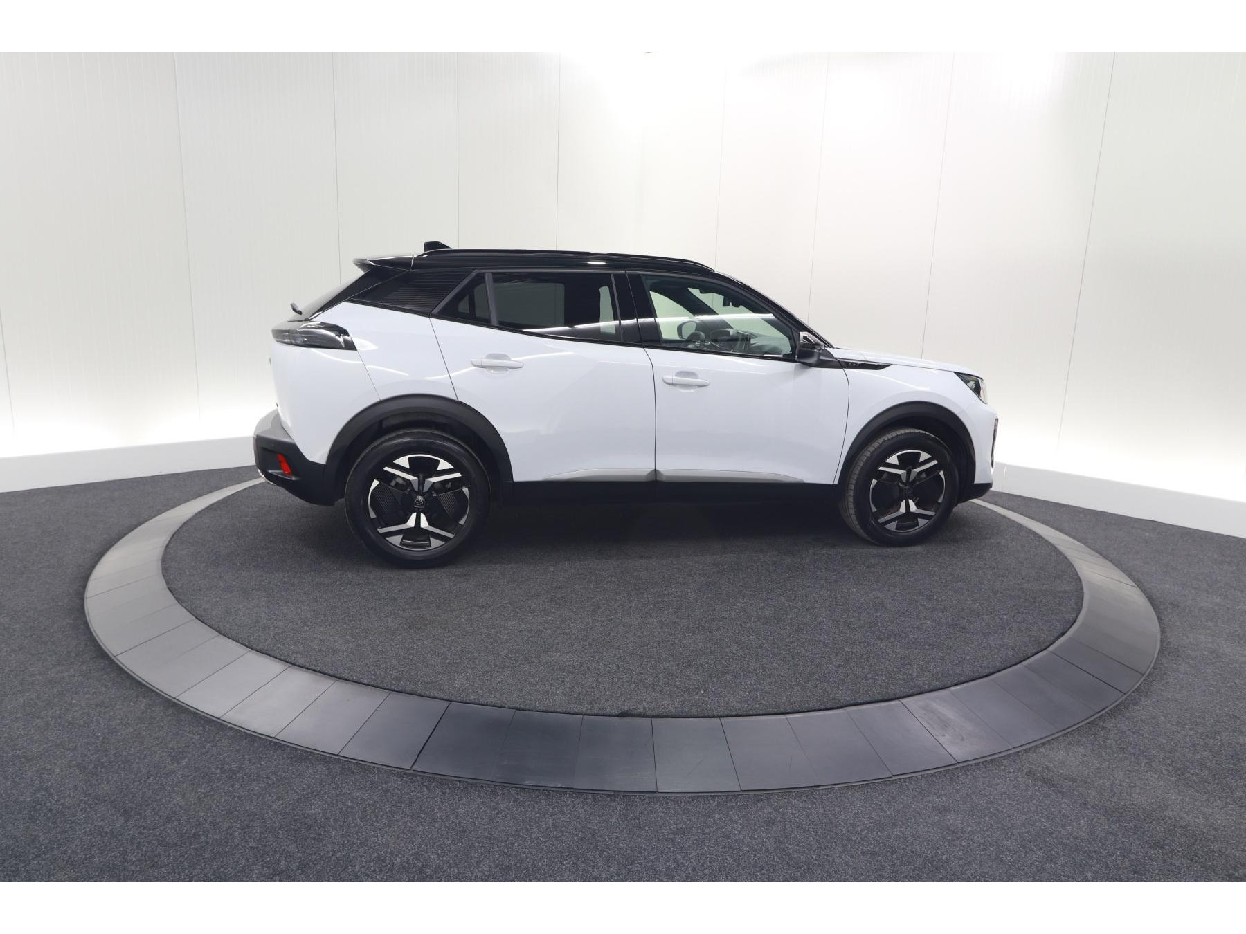 Peugeot 2008 PureTech 130 EAT8 GT | Camera | Apple Carplay | Parkeersensoren