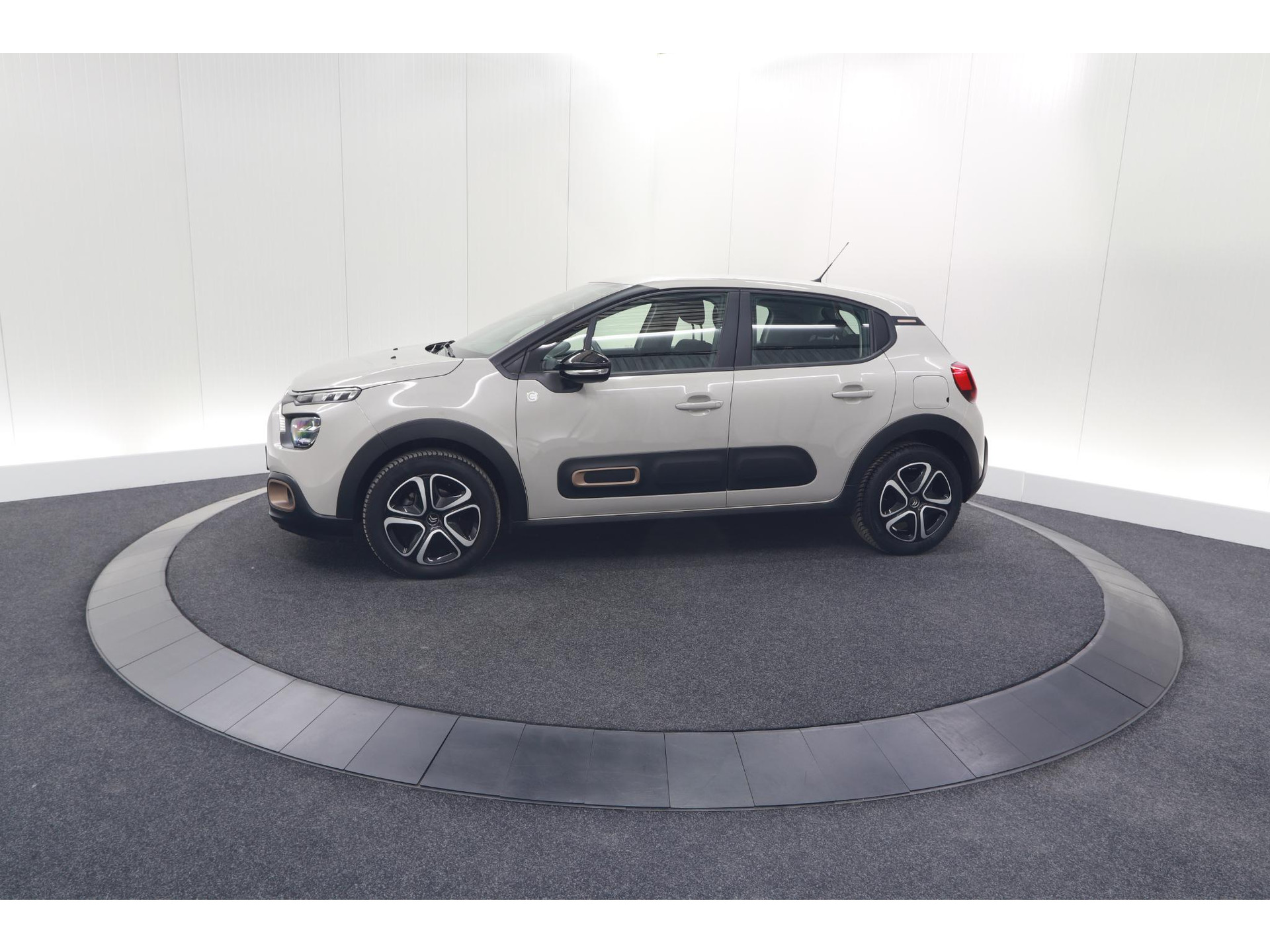 Citroen C3 PureTech 82 C-Series | Climate Control | Apple Carplay | Stoelverwarming | LED Koplampen