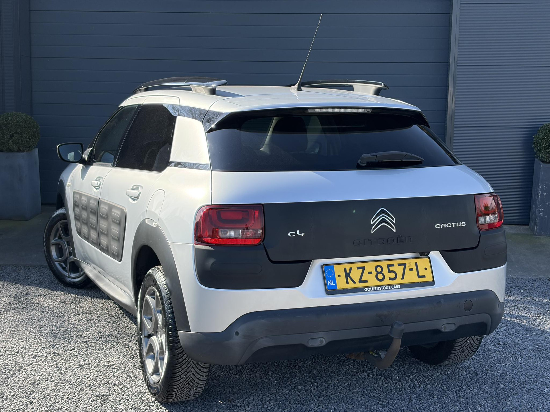 Citroen C4 Cactus 1.2 PureTech Shine 2e Eigenaar,Camera,Navi,Trekhaak,Pdc,Dealer Onderhouden,N.A.P,Lm velgen,Bj 12-2016,Apk tot 02-2027