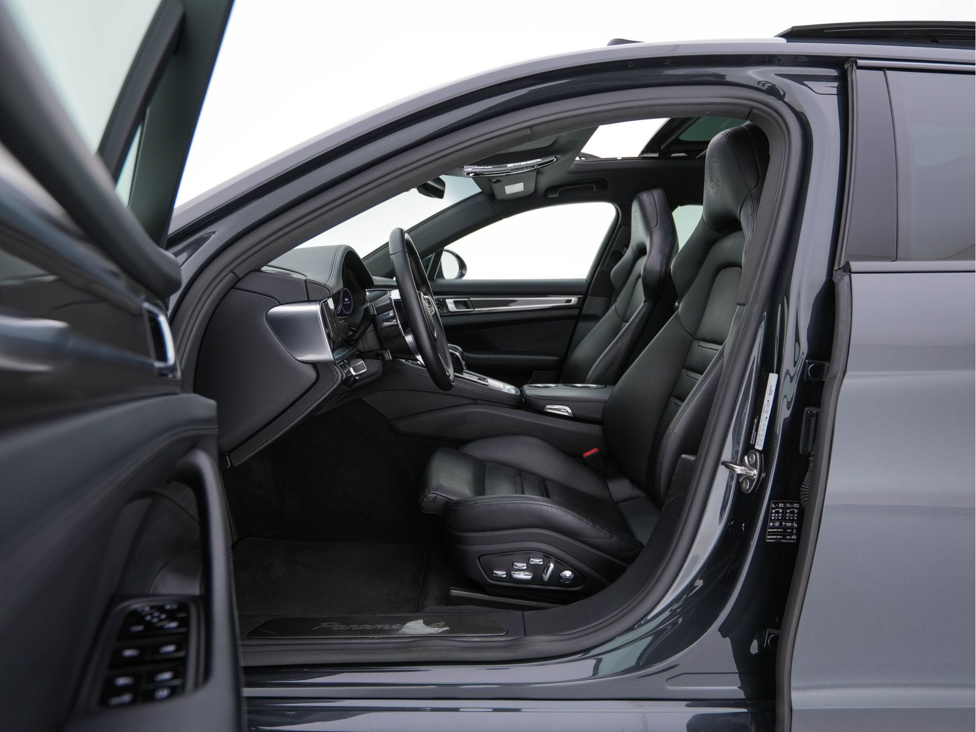 Porsche Panamera Sport Turismo 2.9 4 E-Hybrid Plug-In Aut. *PANO | LEATHER | NAVI-FULLMAP | AIR-SUSPENSION | KEYLESS | BOSE-SURROUND | SOFT-CLOSE | ADAPT-CRUISE | SURROUND-VIEW | DAB | MEMORY-PACK | CARPLAY | SPORT-SEATS | ...