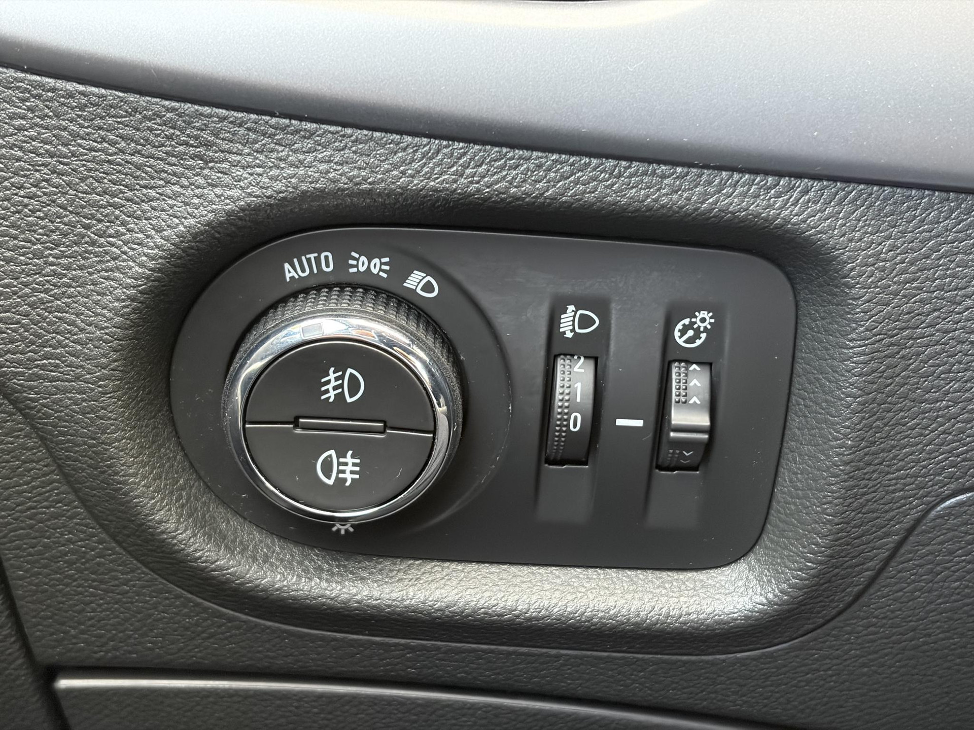 Opel Astra Sports Tourer 1.2 Edition ✓Camera ✓110pk✓2e Eigenaar✓Carplay✓Navi✓Airco✓Cruise✓Pdc✓LED koplampen✓N.A.P.✓6 Bak✓Pdc V+A✓Lm velgen✓Dakdragers ✓Comfortstoelen✓Bj 11-2020✓Apk tot 07-2028