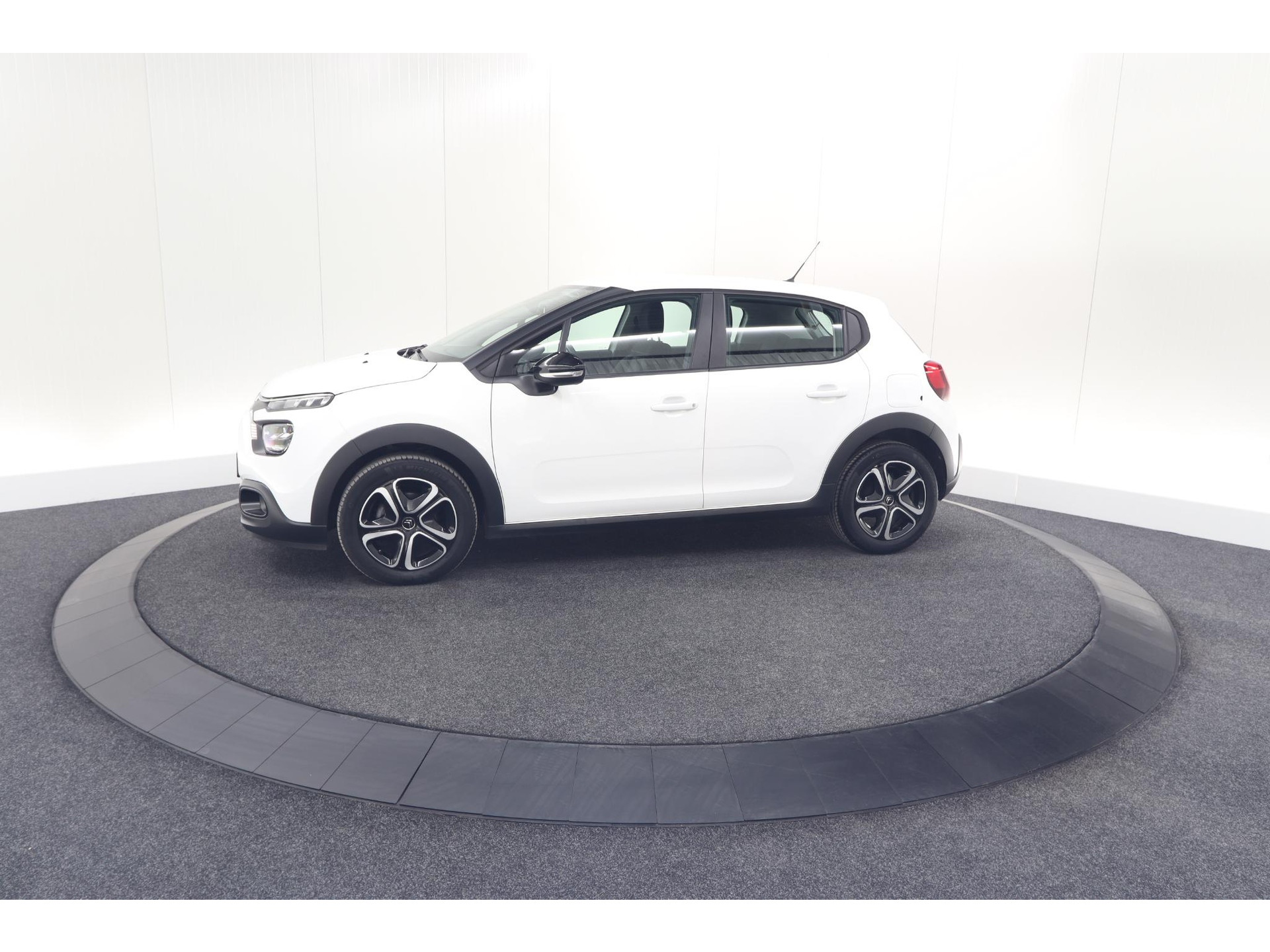 Citroen C3 PureTech 82 Feel | Climate Control | Apple Carplay | Cruise Control | Stoelverwarming