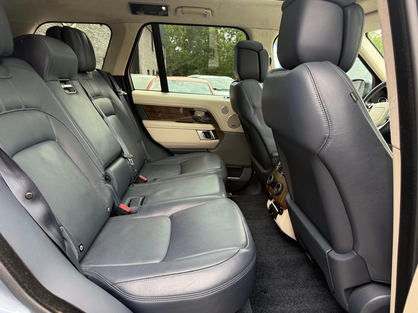 Land Rover Range Rover 3.0 TDV6 Autobiography | 3/6/12MND GARANTIE | PANO | SFEER | CARPLAY | NAVI | STOELMASSAGE | ACC | TREKHAAK |
