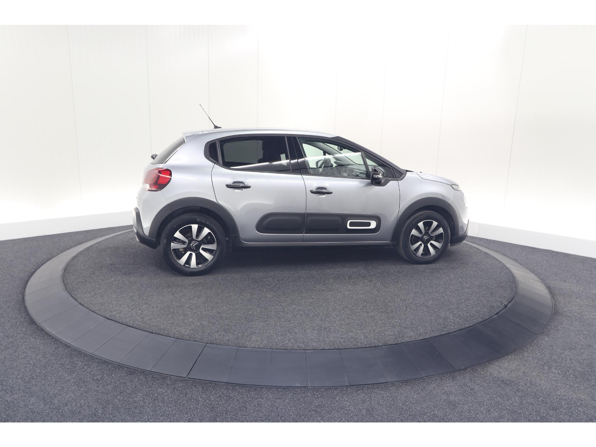 Citroen C3 PureTech 110 Max | Keyless entry/start | Camera | Navigatie | Parkeersensoren | Apple Carplay