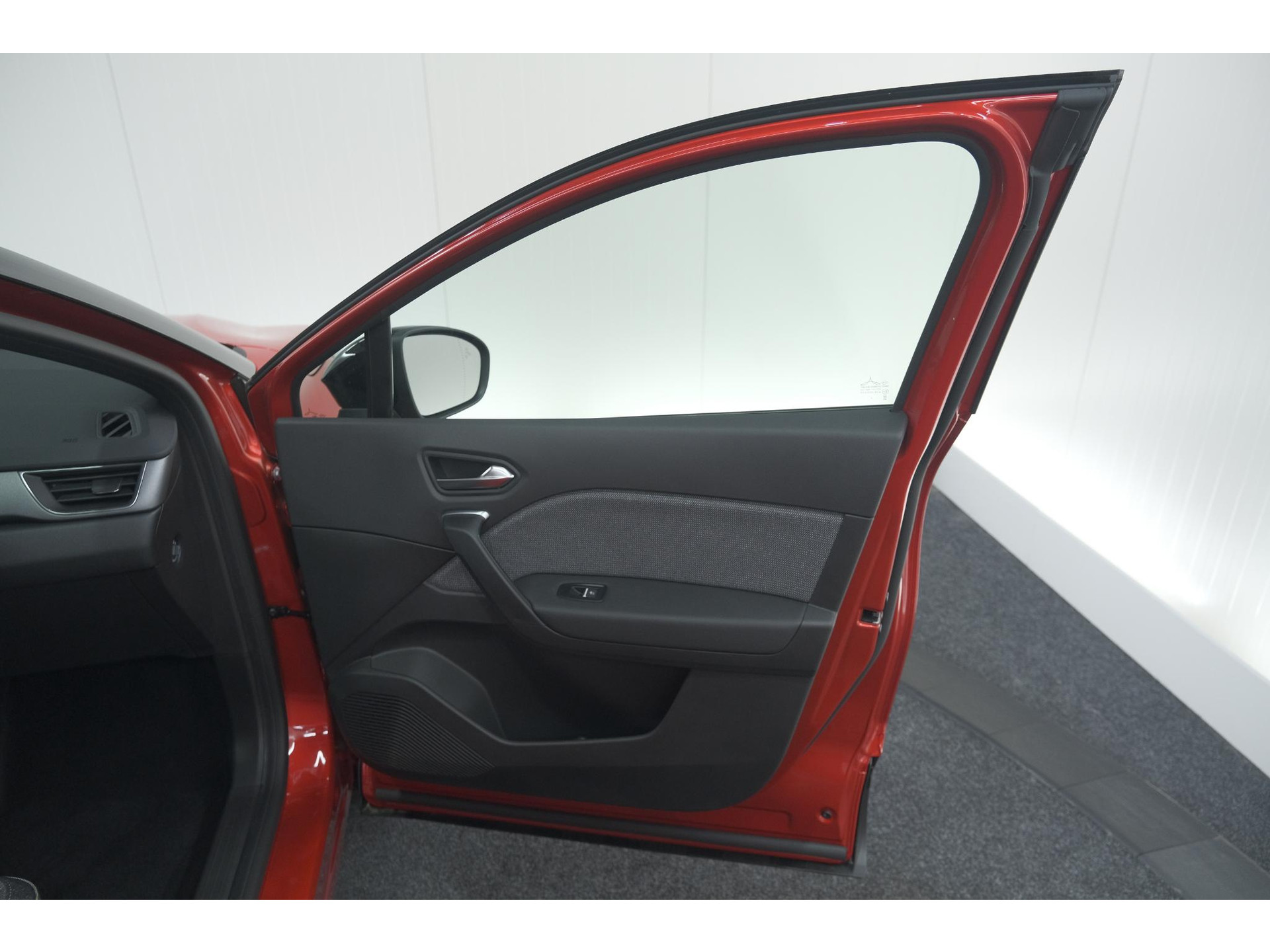 Renault Captur 1.6 E-Tech full hybrid 145 Techno | Advanced Driving | Camera | Dodehoekdetectie | Apple Carplay | 18 Inch Lichtmetalen Velgen