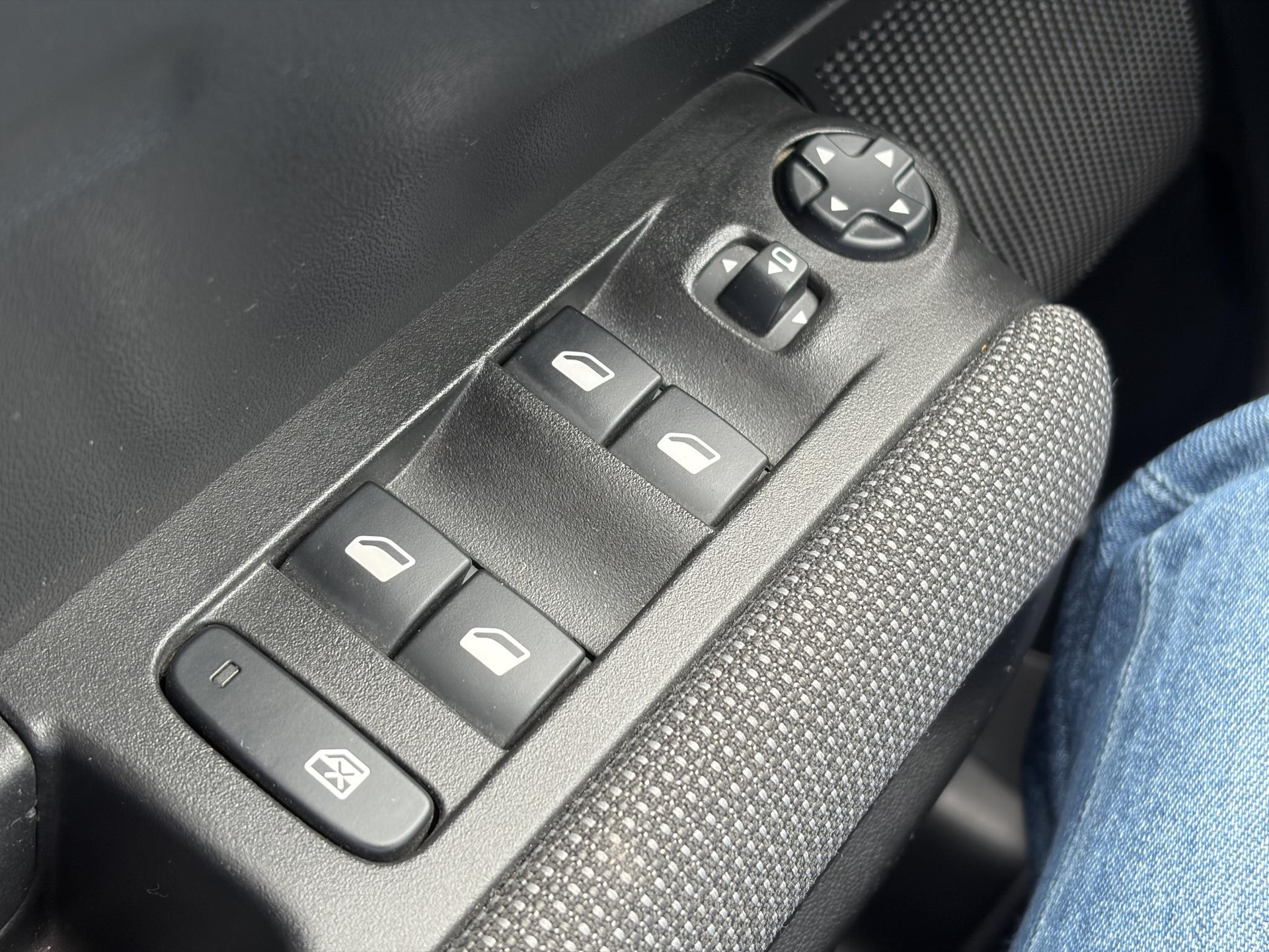 Citroen C3 Aircross 1.2 PureTech S&S Shine 1e Eigenaar l D-riem vv in 07-07-2025 l 360° Camera l Navi l Carplay l Net beurt gehad l Keyless l 17''Lmv l Rijstrooksensor l 110pk l Pdc V+A l 6 Bak l N.A.P l Apk tot 07-2027