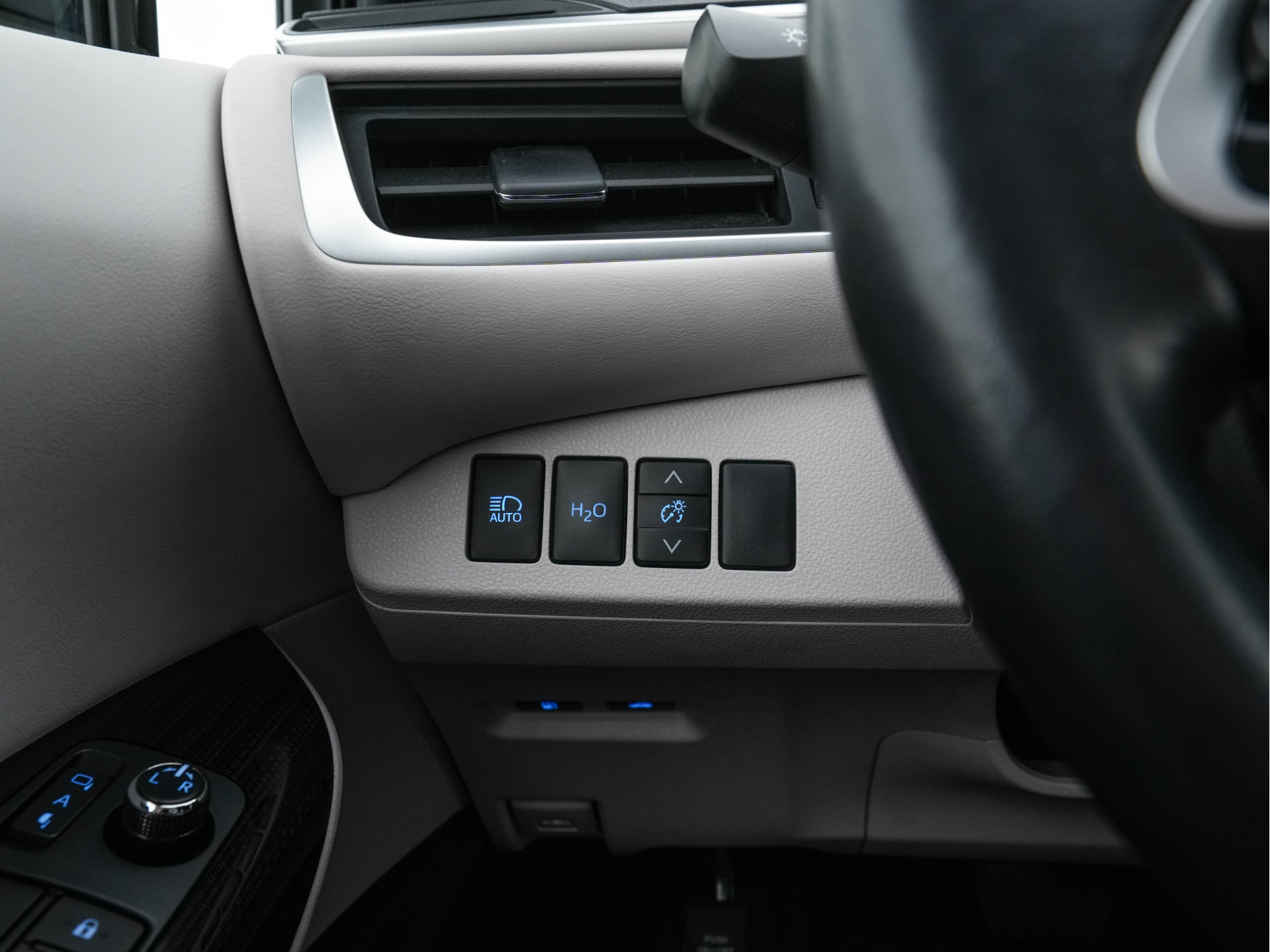 Toyota Mirai FCV Executive [ HYDROGEN ] (INCL-BTW) Aut. *LEATHER | FULL-LED | JBL-SOUND | CAMERA | KEYLESS | MEMORY-PACK | ADAPTIVE-CRUISE | BLIND-SPOT |  DAB | NAVI-FULLMAP | DIGICOCKPIT | COMFORTSEATS | LANE-ASSIST | ...