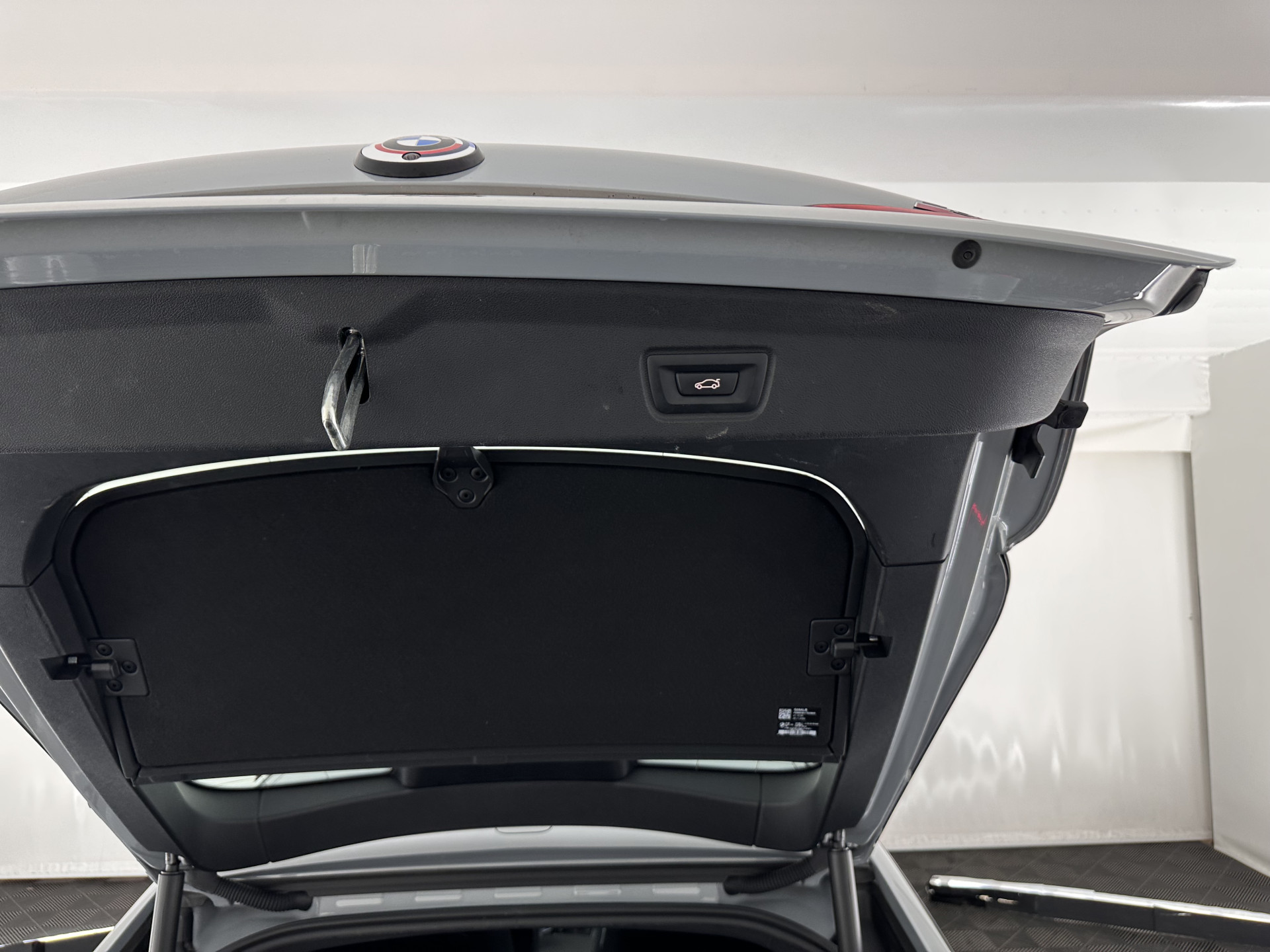 BMW i4 eDrive40 84 kWh M-Sport *M50 JAHRE* [ 3-Fase-11 kW ] {SOH-96%} (INCL-BTW) *LEATHER-ALCANTARA | FULL-LED | ADAPTIVE-CRUISE | HEATED-SPORTSEATS | CAMERA | DAB | DIGI-COCKPIT | NAVI-FULLMAP | AMBIENT-LIGHT | ECC | PDC | CARPLAY | KEYLESS | SHIFTPADDLE